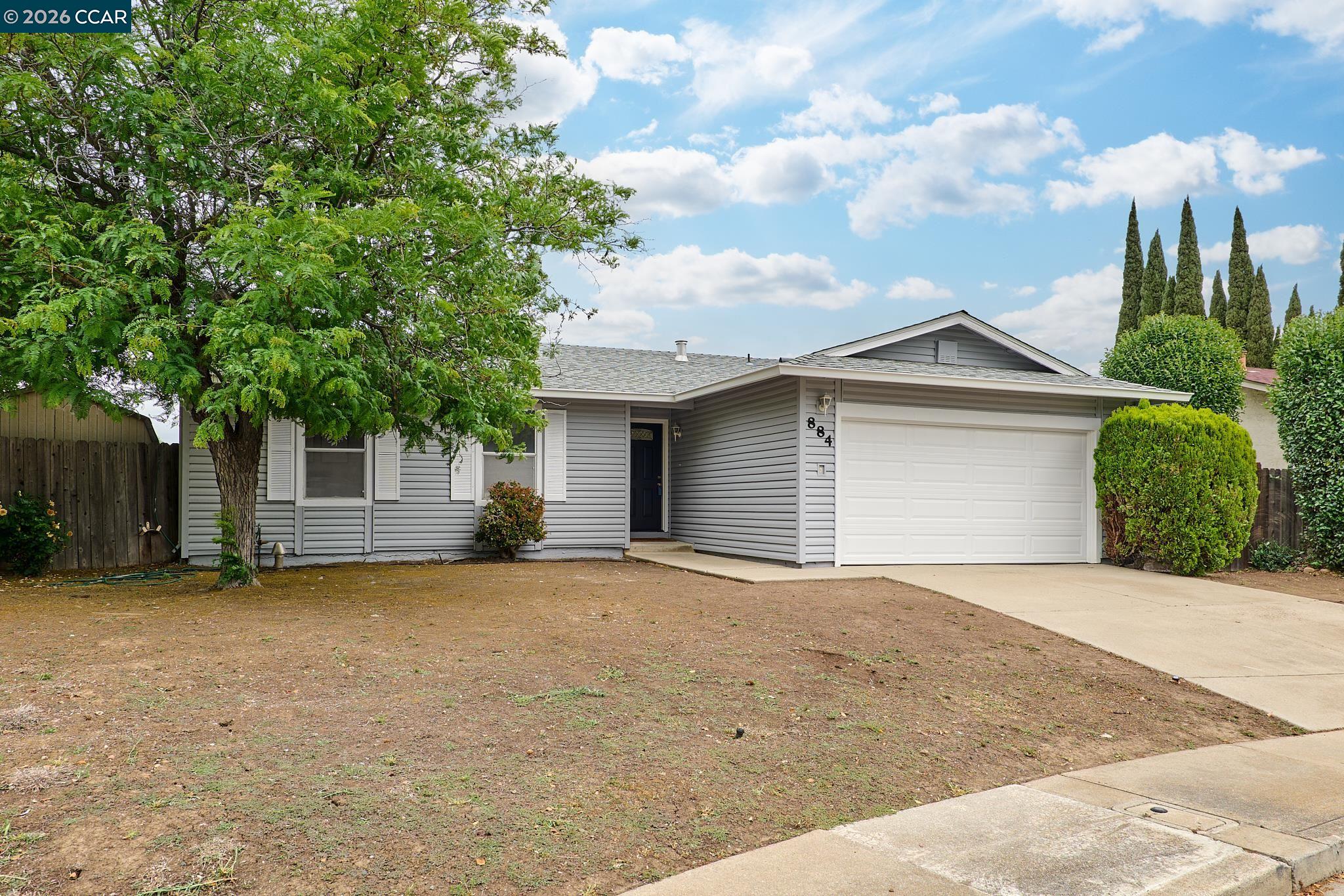 Detail Gallery Image 2 of 21 For 884 Serrana Ct, Pittsburg,  CA 94565 - 3 Beds | 1 Baths