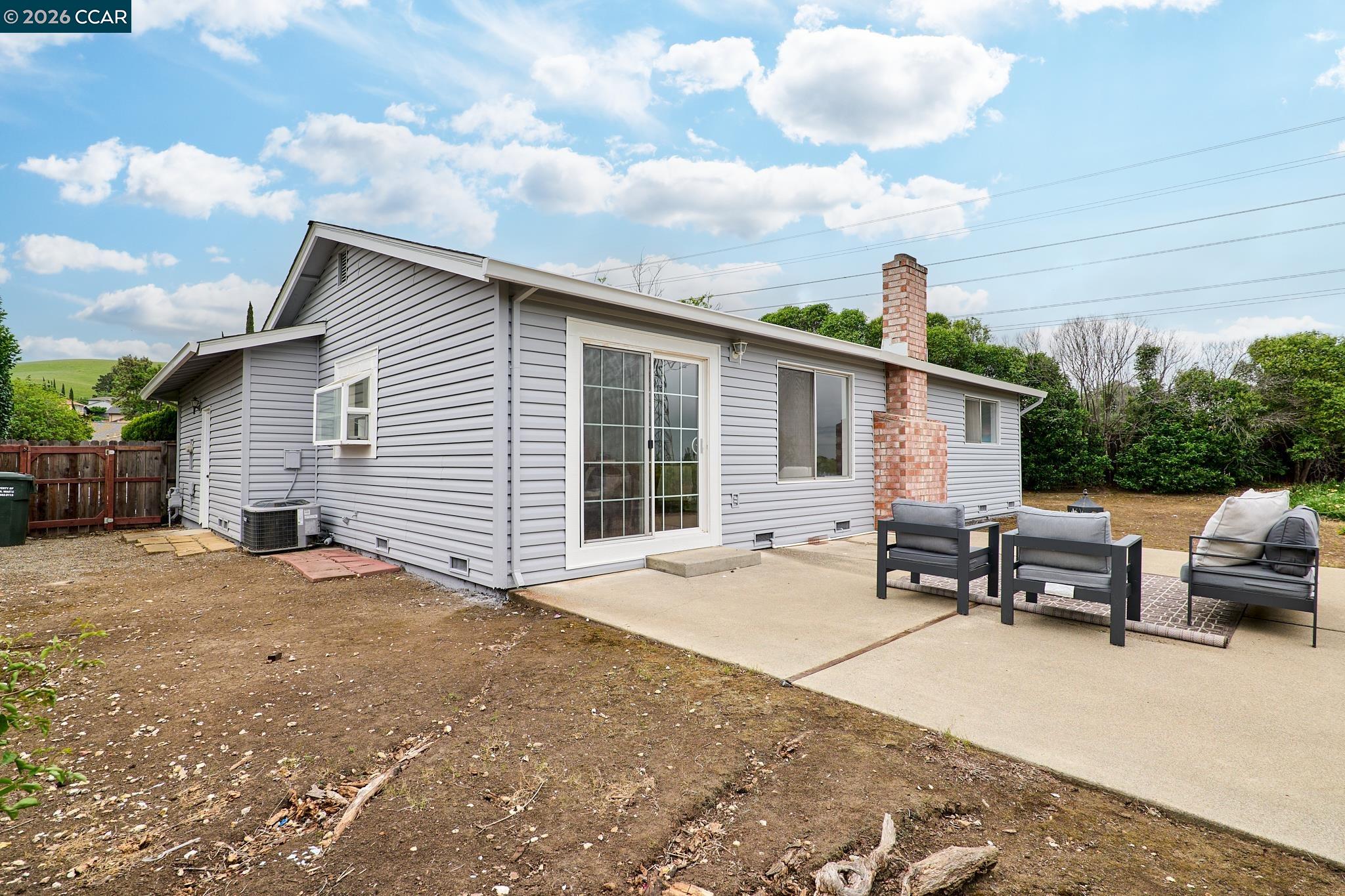 Detail Gallery Image 16 of 21 For 884 Serrana Ct, Pittsburg,  CA 94565 - 3 Beds | 1 Baths