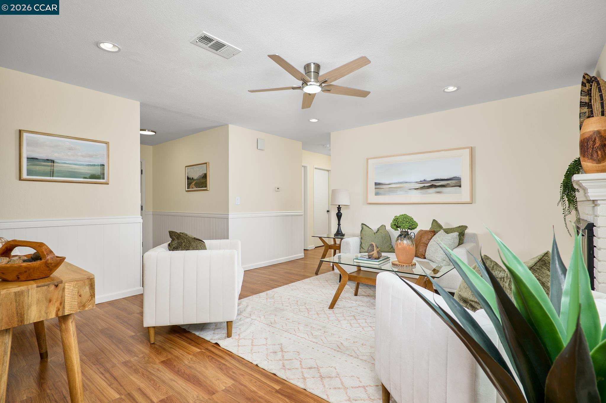 Detail Gallery Image 6 of 21 For 884 Serrana Ct, Pittsburg,  CA 94565 - 3 Beds | 1 Baths