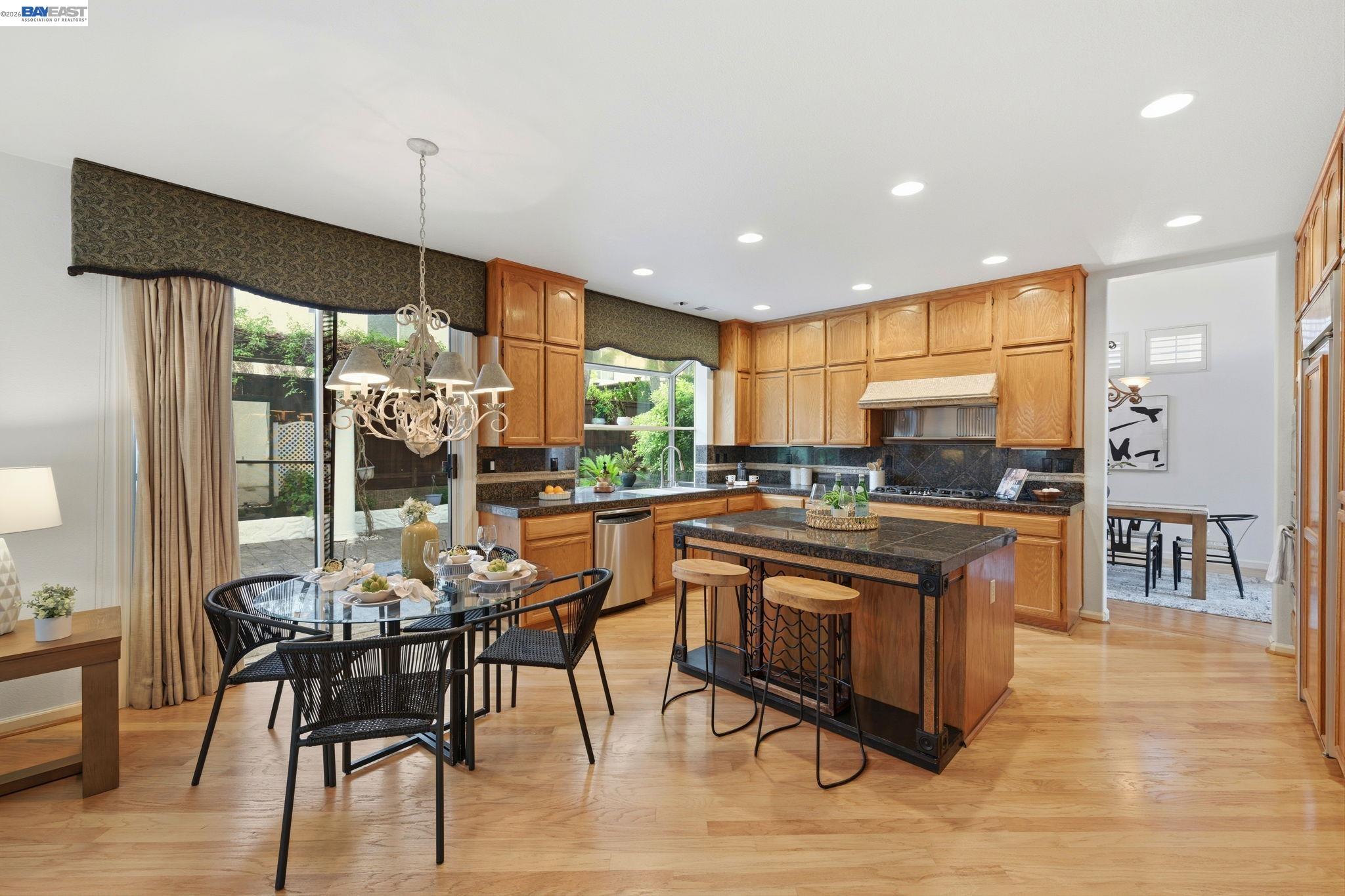 Detail Gallery Image 16 of 43 For 2260 Redington Dr, Tracy,  CA 95377 - 4 Beds | 3 Baths