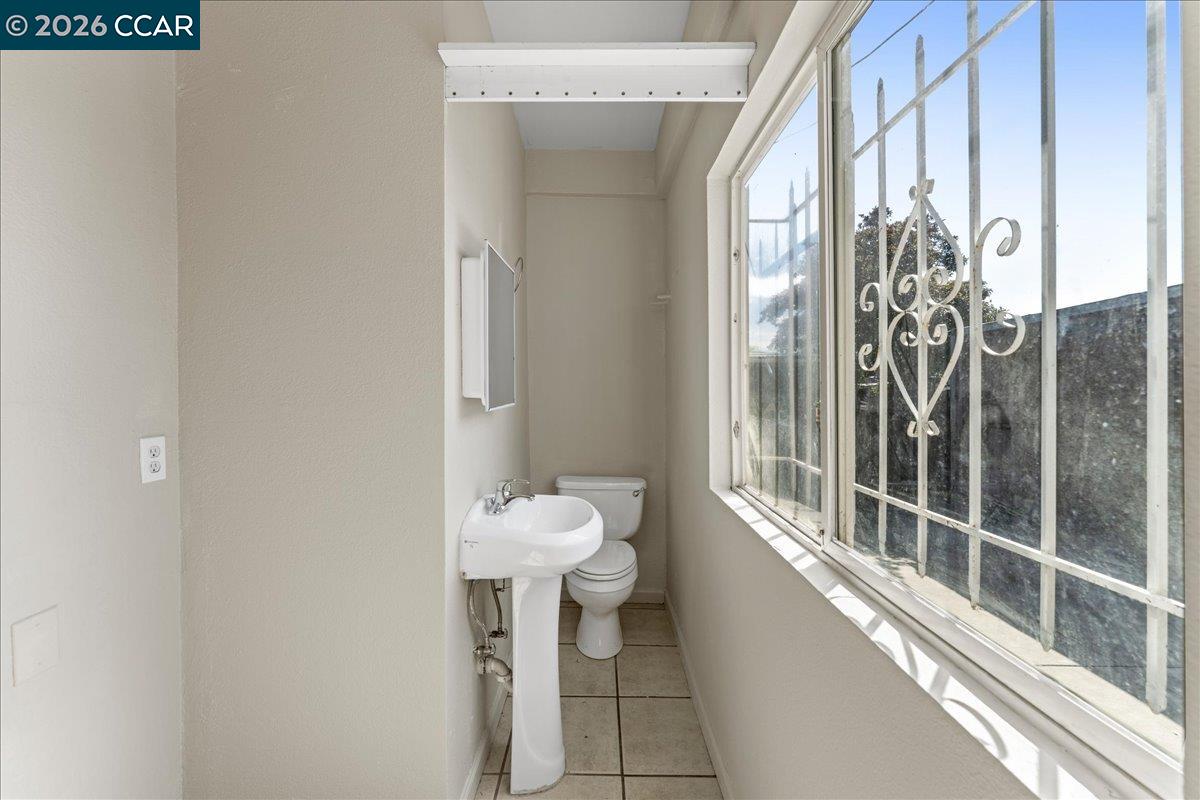 Detail Gallery Image 22 of 32 For 747 9th St, Richmond,  CA 94801 - 3 Beds | 1 Baths