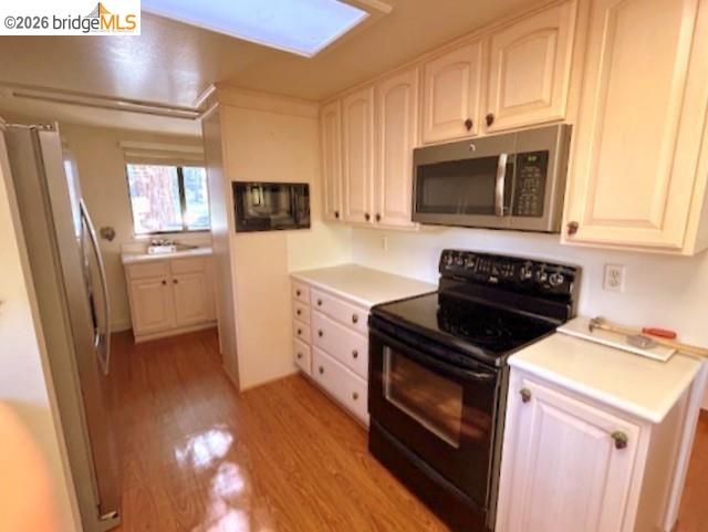 Detail Gallery Image 2 of 28 For 12570 Mount Jefferson St, Groveland,  CA 95321 - 4 Beds | 3 Baths