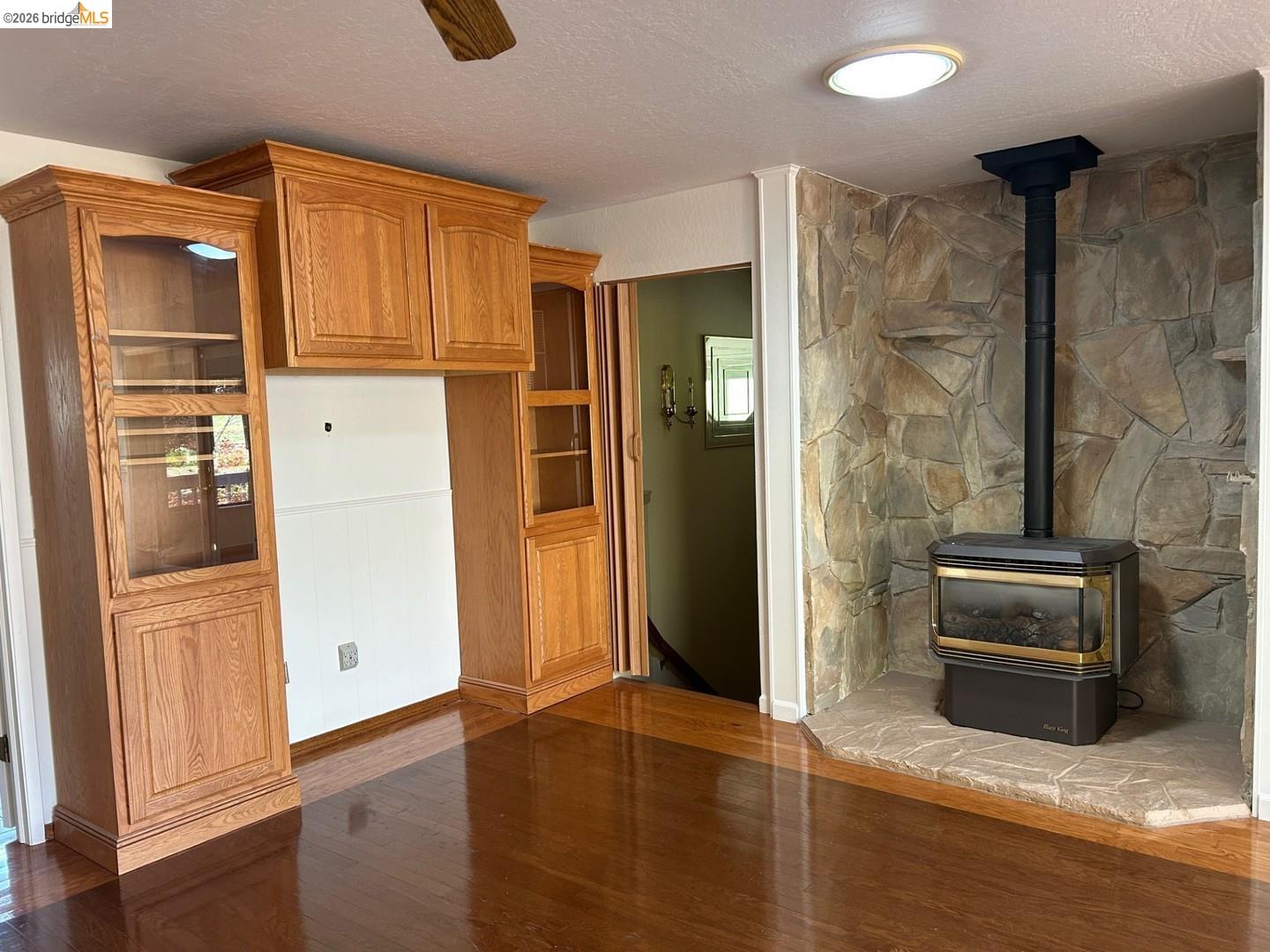 Detail Gallery Image 12 of 28 For 12570 Mount Jefferson St, Groveland,  CA 95321 - 4 Beds | 3 Baths