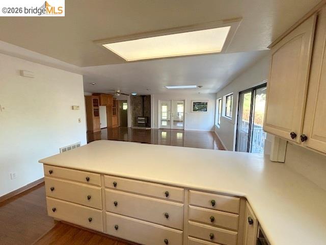 Detail Gallery Image 4 of 28 For 12570 Mount Jefferson St, Groveland,  CA 95321 - 4 Beds | 3 Baths