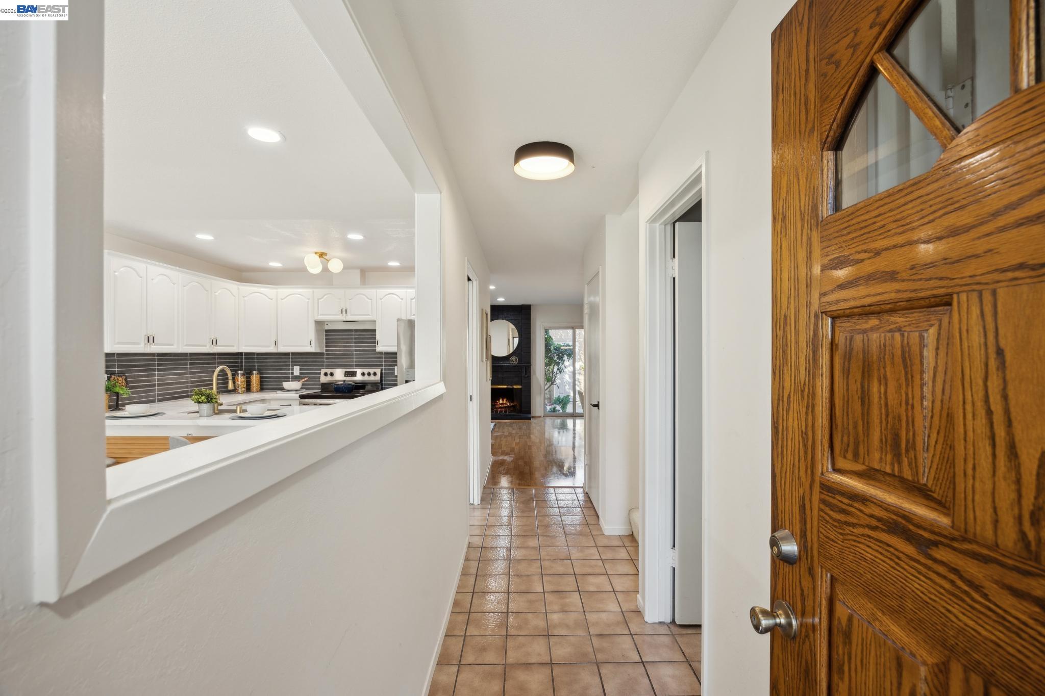 Photo #2: 41129487 Listing: Photo #2