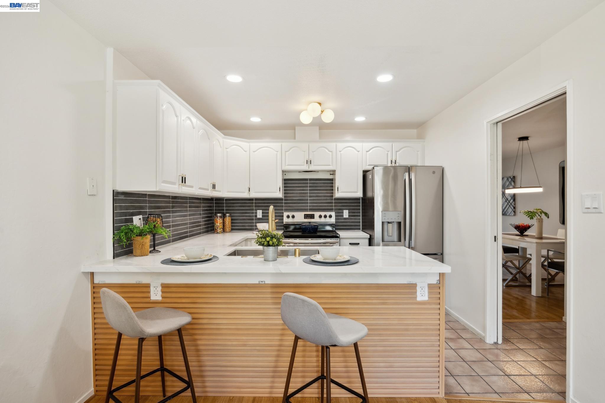 Photo #4: 41129487 Listing: Photo #4