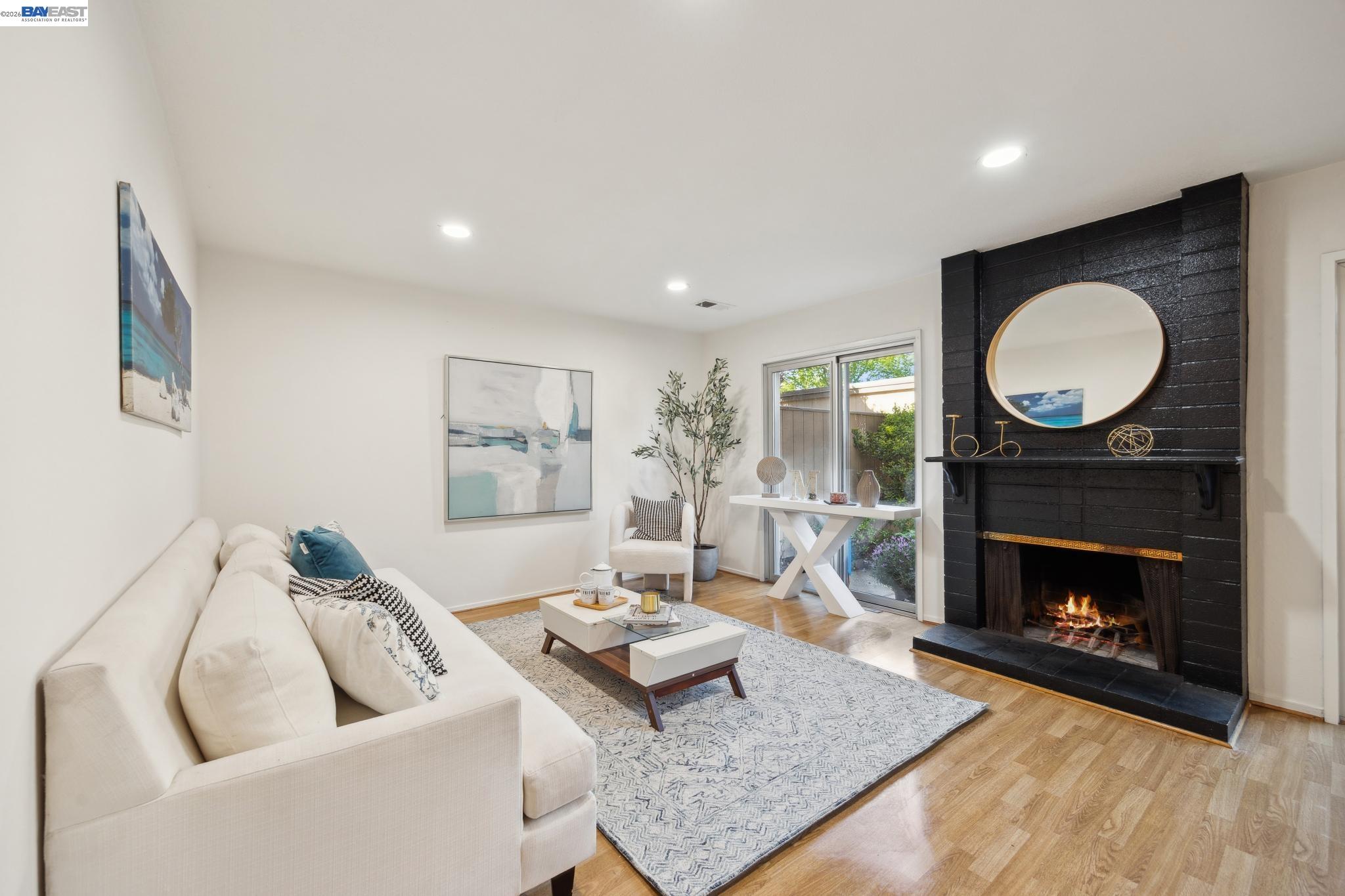 Photo #6: 41129487 Listing: Photo #6