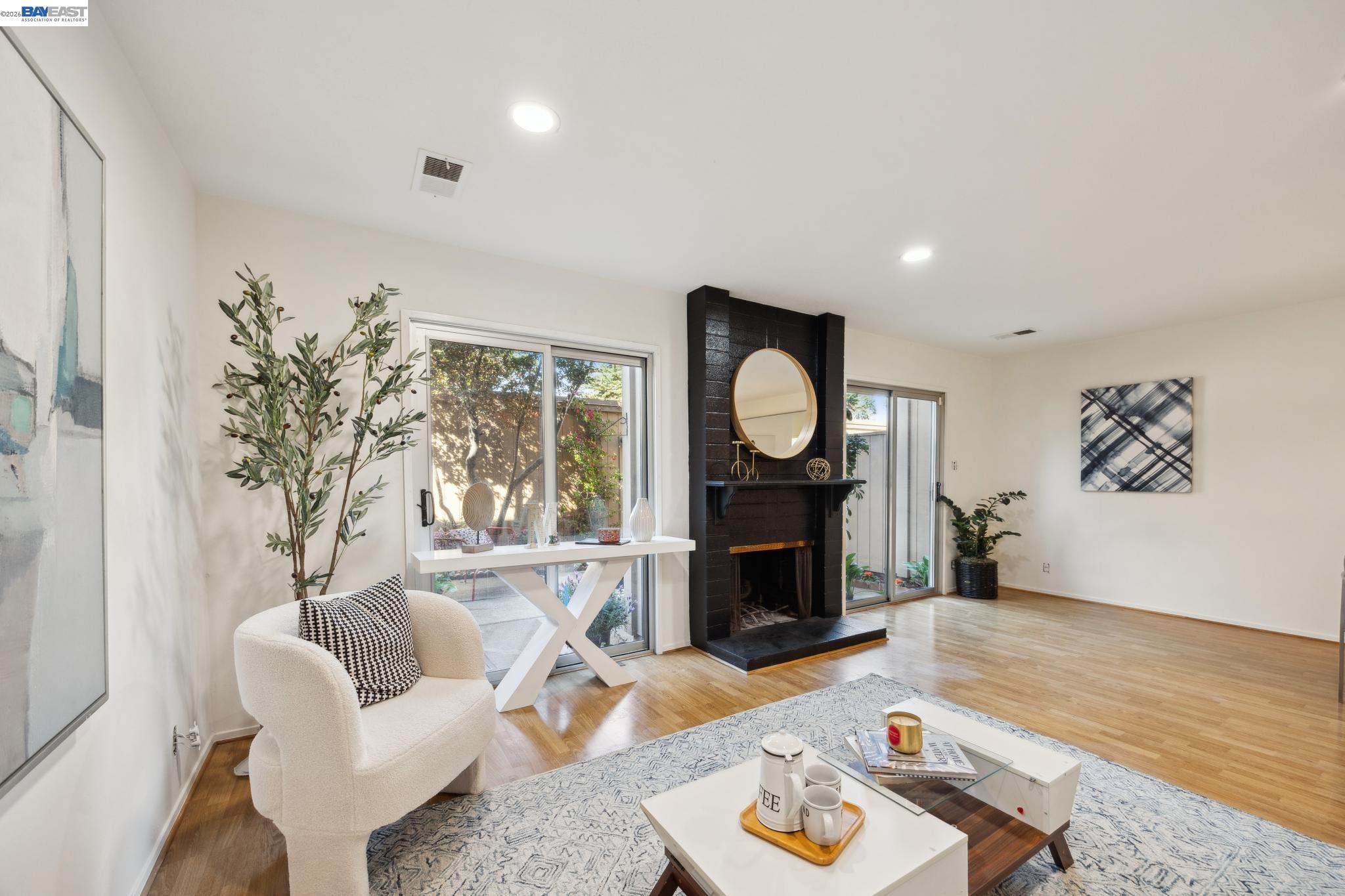 Photo #8: 41129487 Listing: Photo #8