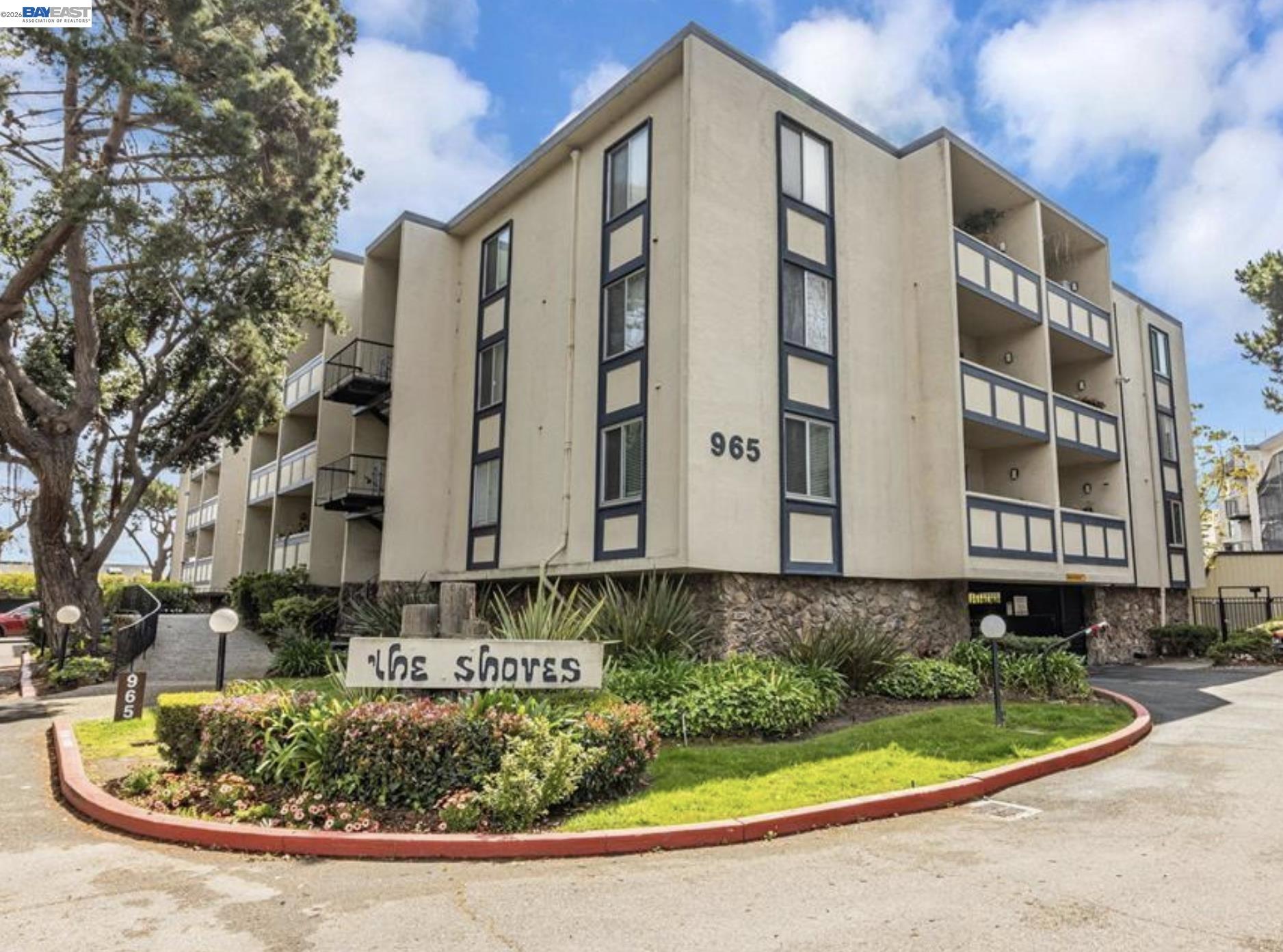 Photo #2: 41129491 Listing: Photo #2