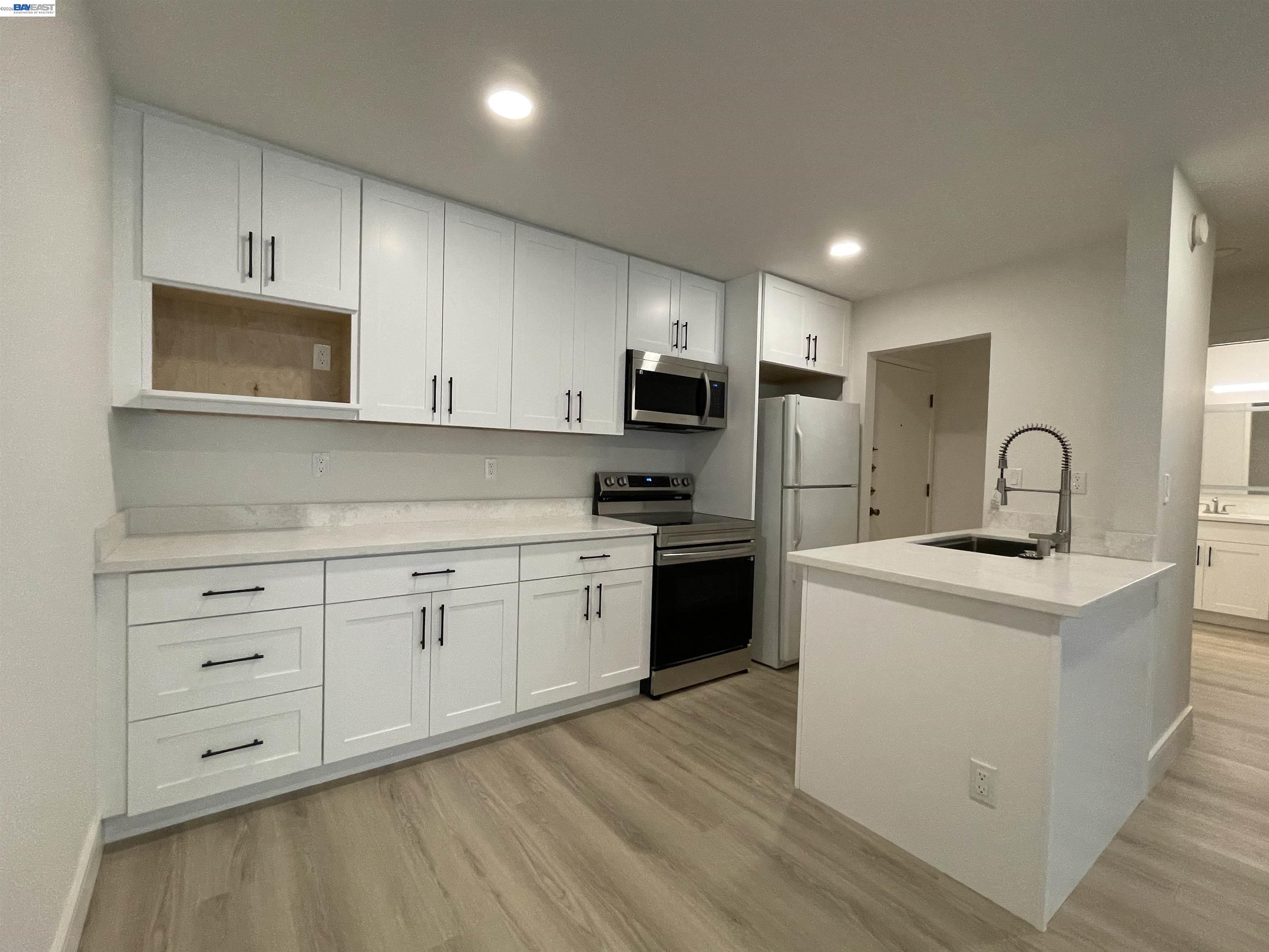 Photo #9: 41129491 Listing: Photo #9