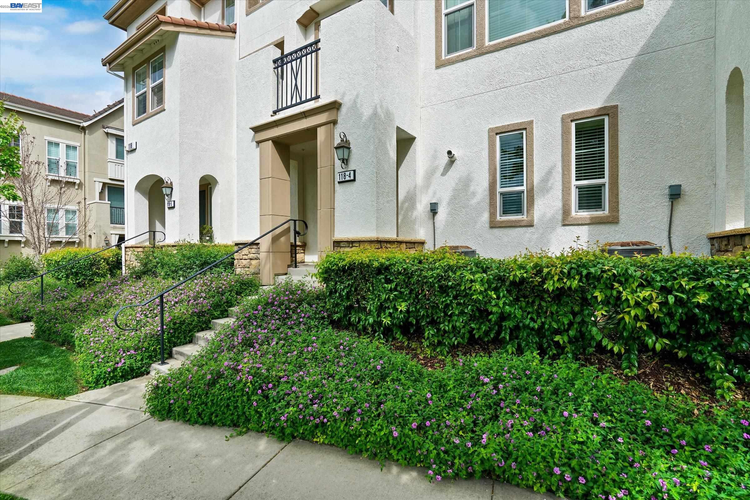 Photo #2: 41129495 Listing: Photo #2