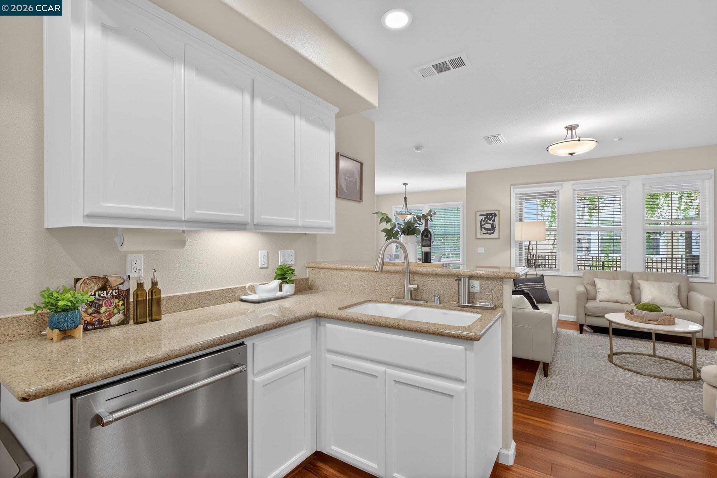 Photo #15: 41129497 Listing: Photo #15