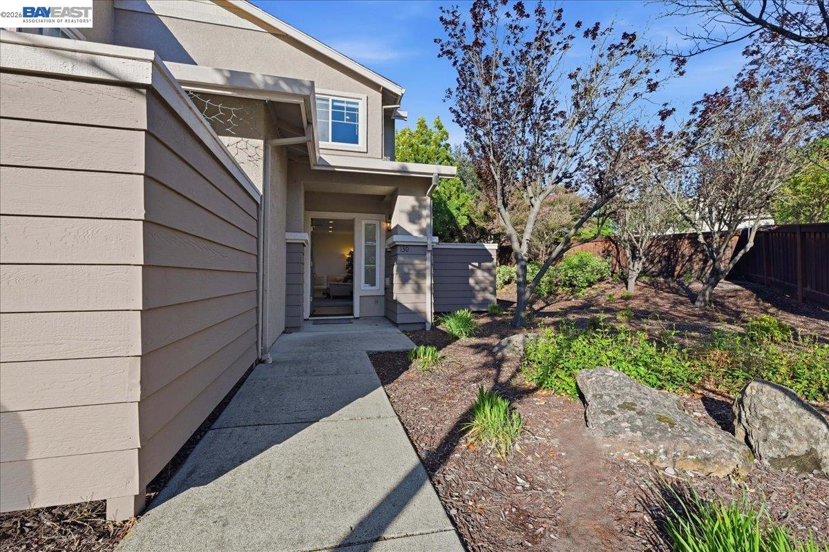 Photo #2: 41129501 Listing: Photo #2