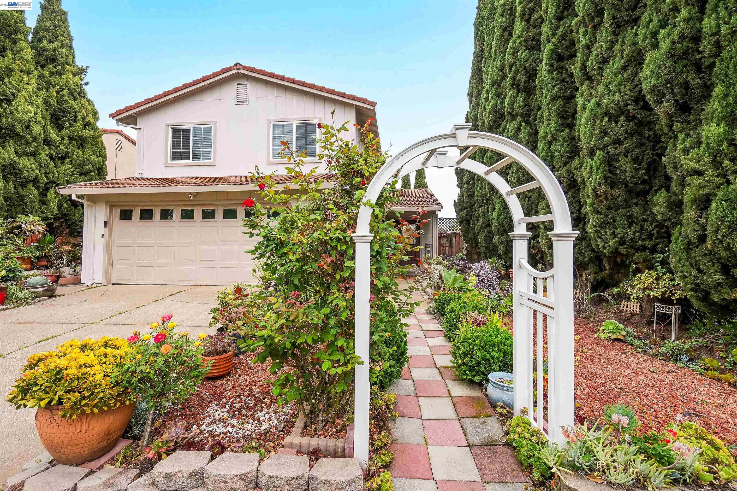 Detail Gallery Image 2 of 57 For 28256 Karn Drive, Hayward,  CA 94544 - 3 Beds | 2/1 Baths