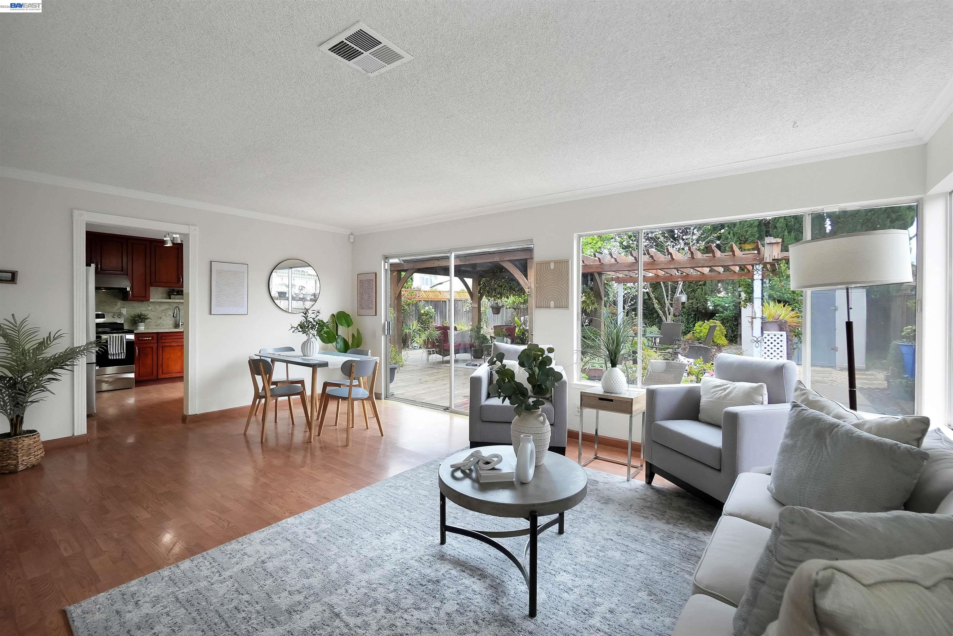 Detail Gallery Image 11 of 57 For 28256 Karn Drive, Hayward,  CA 94544 - 3 Beds | 2/1 Baths