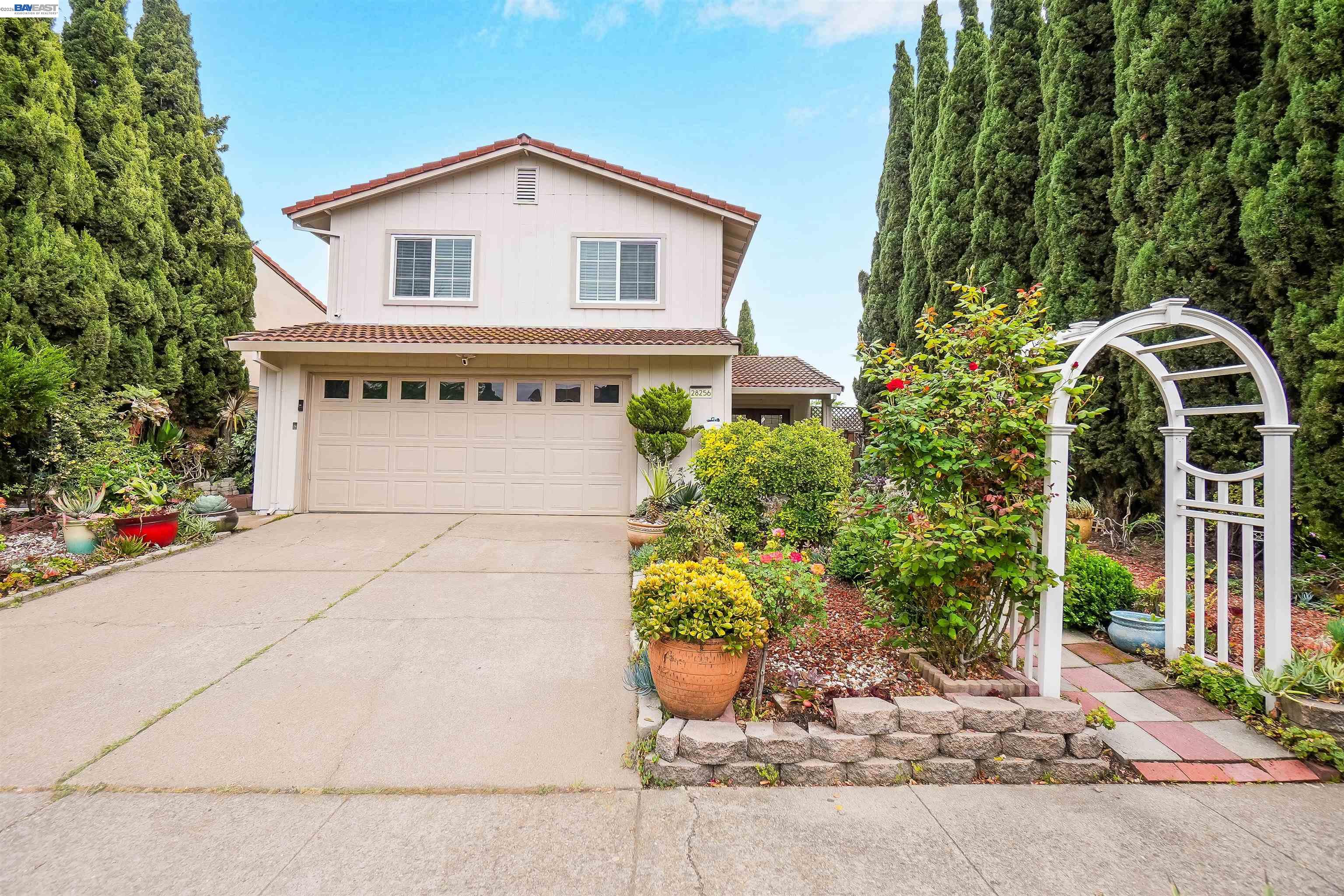 Detail Gallery Image 3 of 57 For 28256 Karn Drive, Hayward,  CA 94544 - 3 Beds | 2/1 Baths