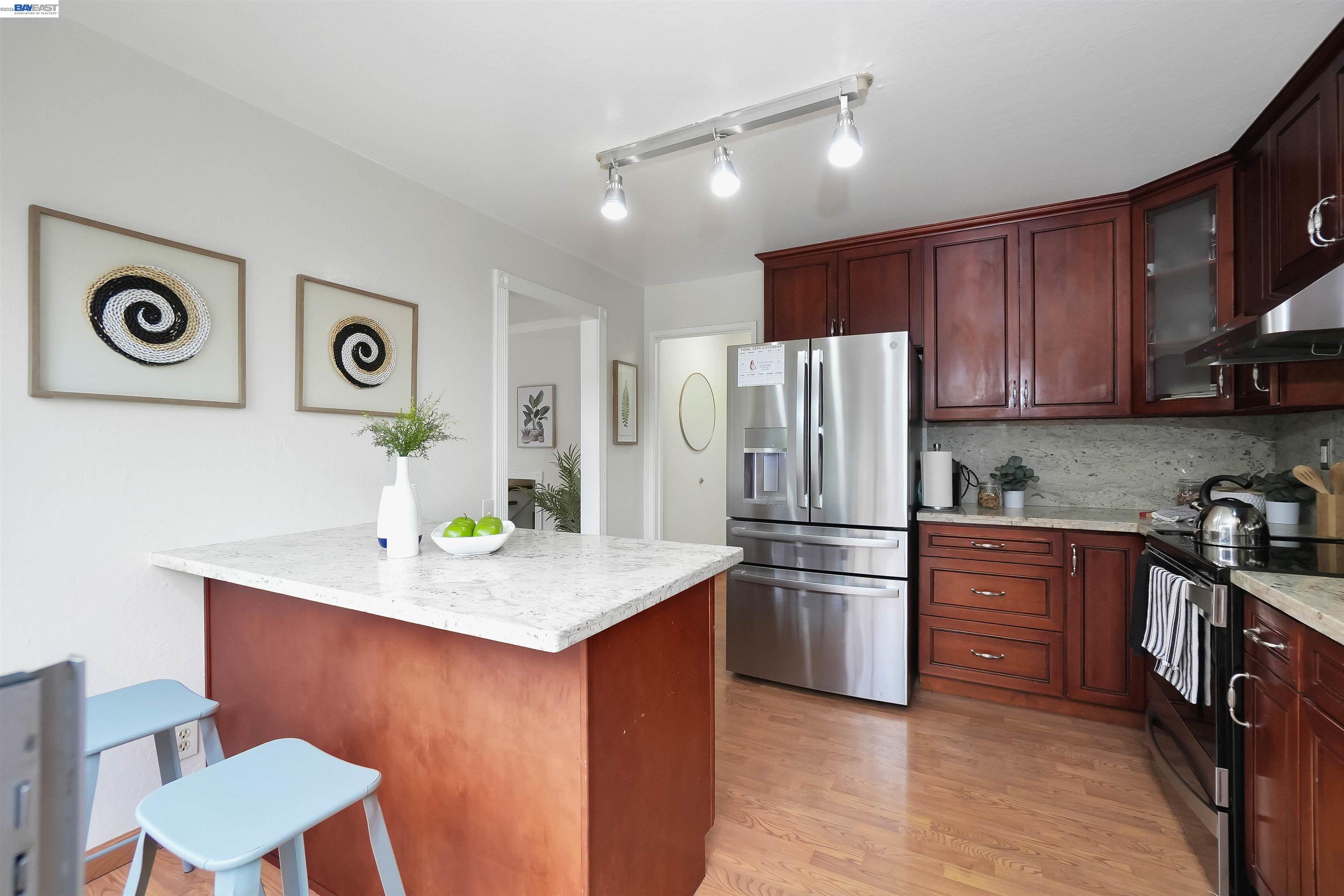 Detail Gallery Image 21 of 57 For 28256 Karn Drive, Hayward,  CA 94544 - 3 Beds | 2/1 Baths