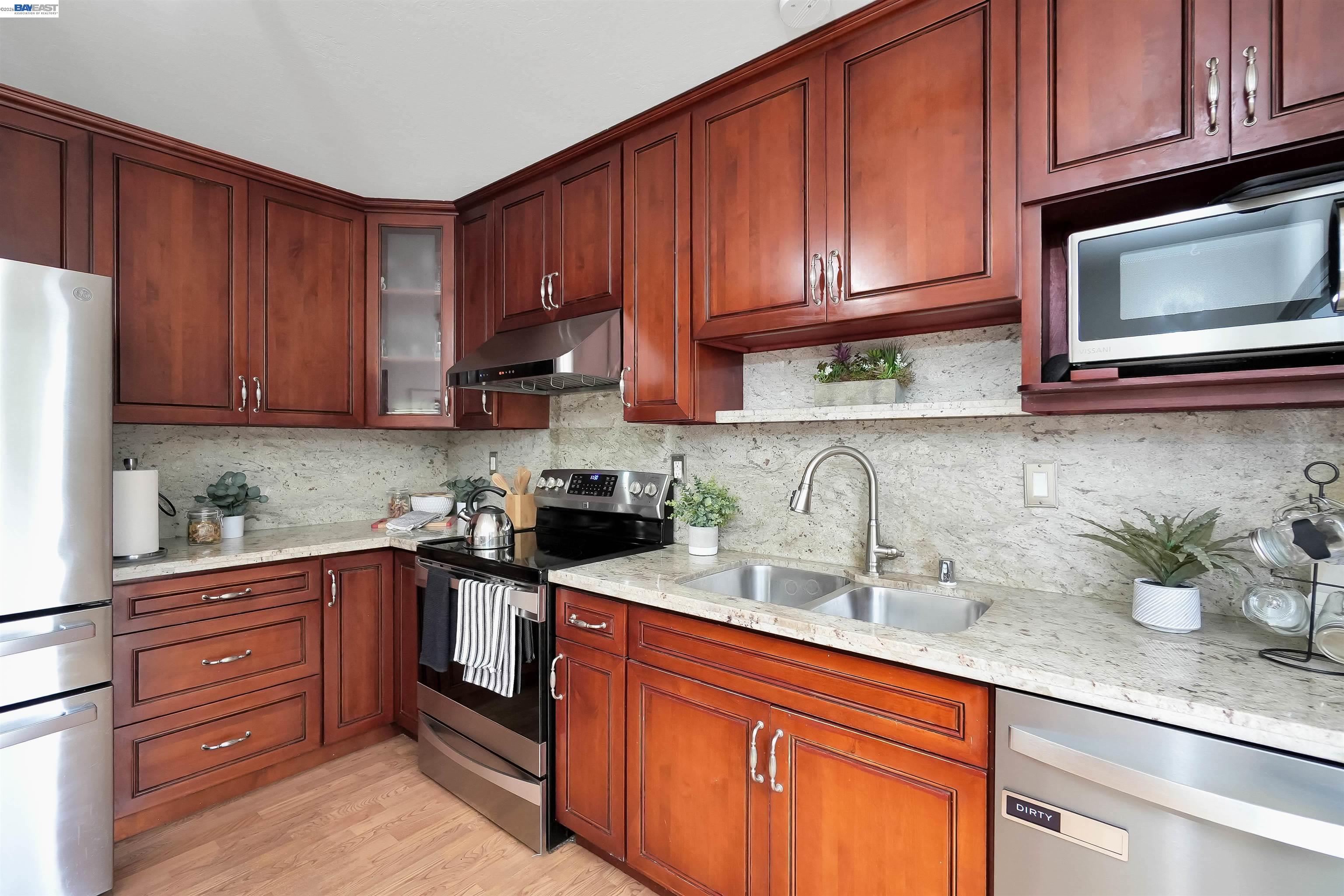 Detail Gallery Image 23 of 57 For 28256 Karn Drive, Hayward,  CA 94544 - 3 Beds | 2/1 Baths