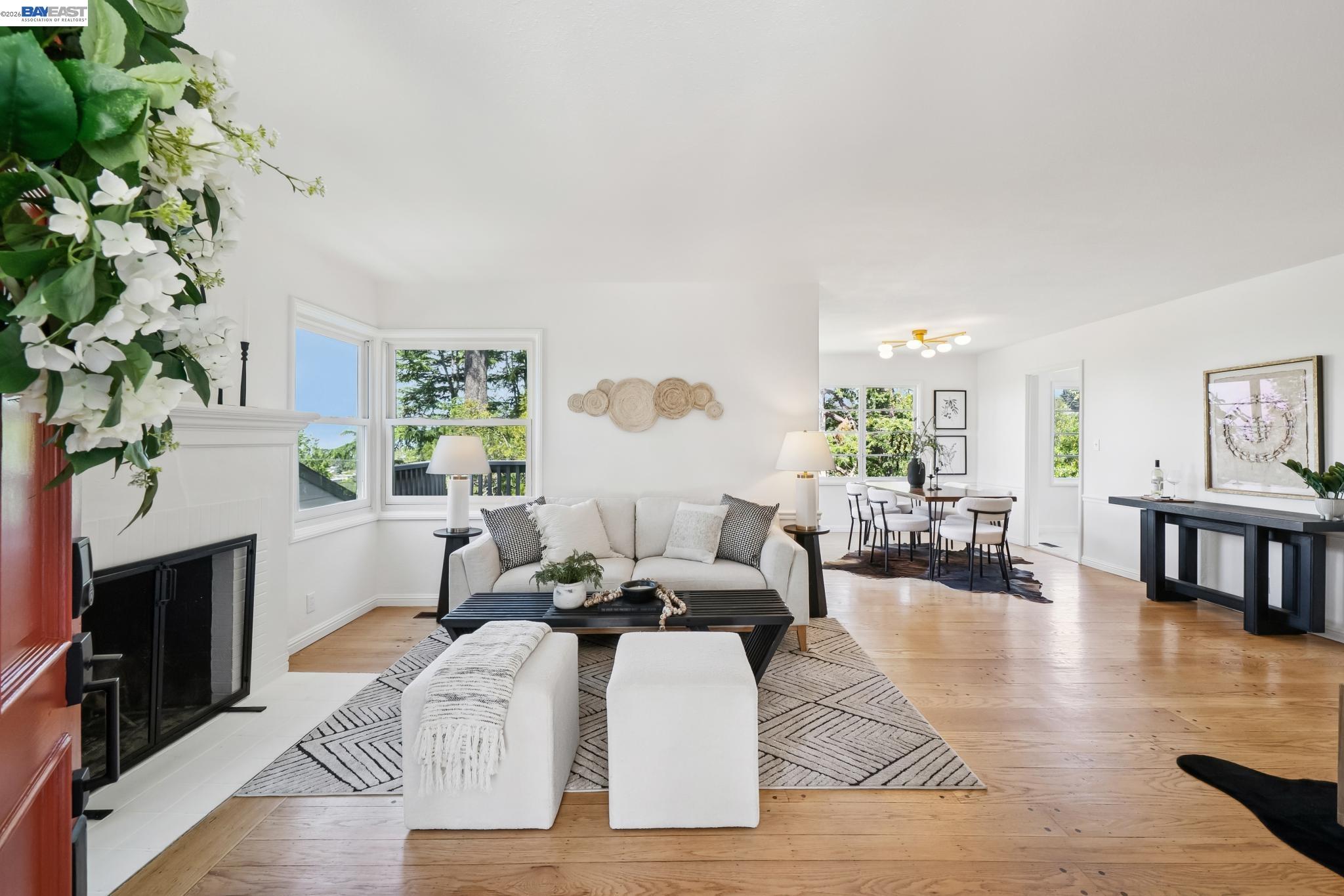 Detail Gallery Image 16 of 60 For 39 Chatsworth Ct, Oakland,  CA 94611 - 4 Beds | 2 Baths