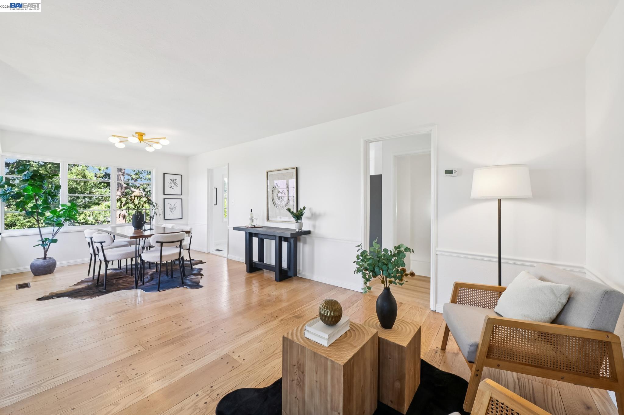 Detail Gallery Image 20 of 60 For 39 Chatsworth Ct, Oakland,  CA 94611 - 4 Beds | 2 Baths