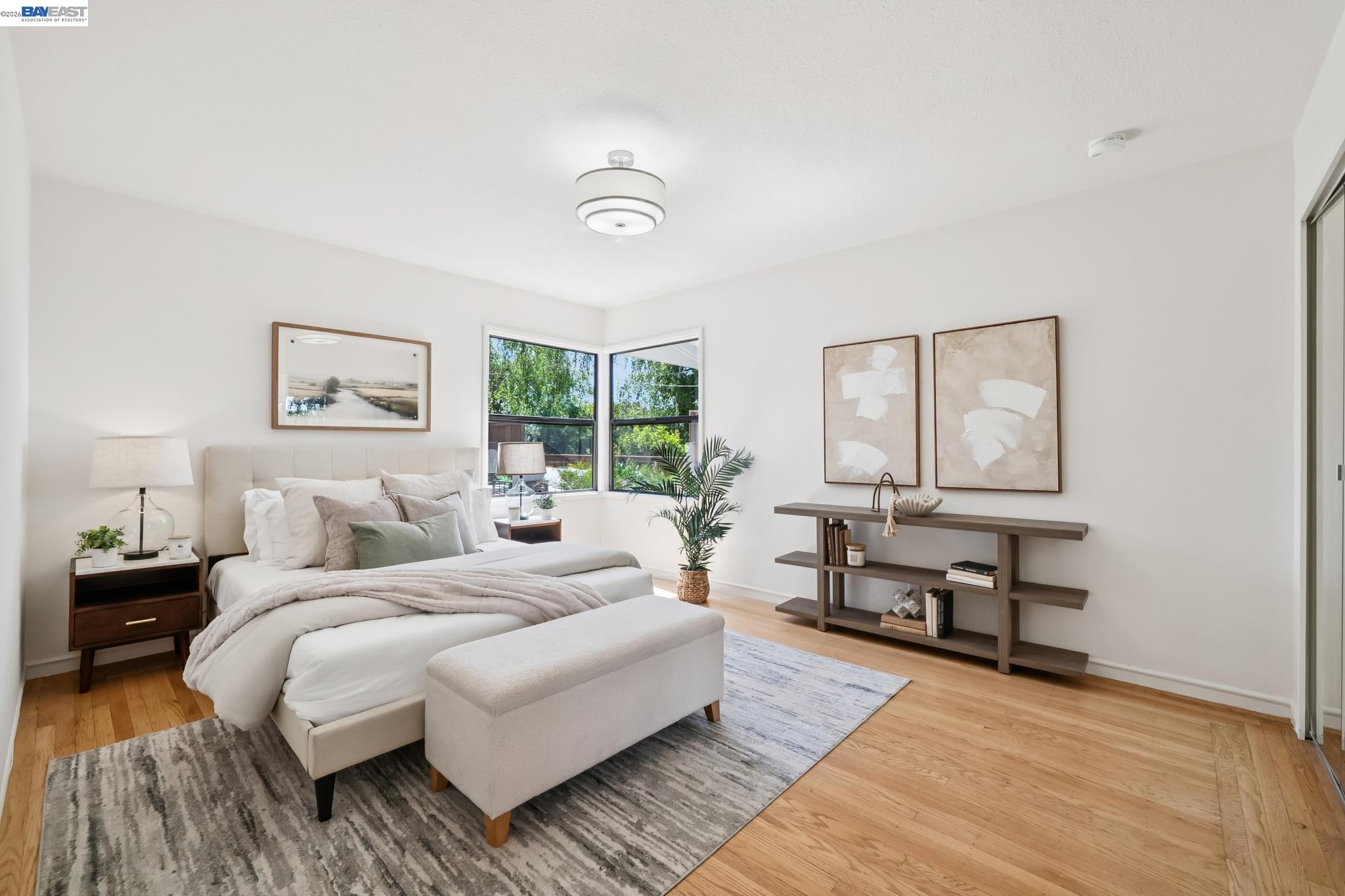 Detail Gallery Image 36 of 60 For 39 Chatsworth Ct, Oakland,  CA 94611 - 4 Beds | 2 Baths