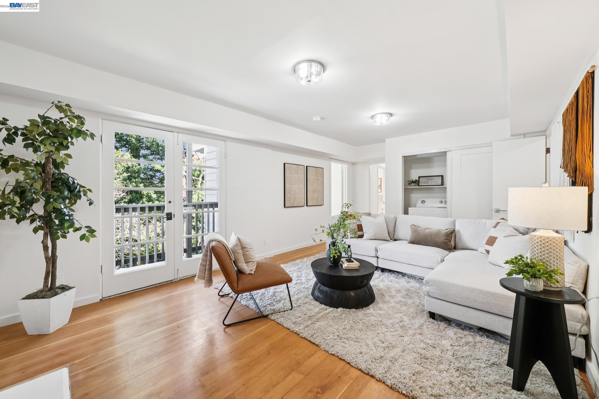 Detail Gallery Image 50 of 60 For 39 Chatsworth Ct, Oakland,  CA 94611 - 4 Beds | 2 Baths