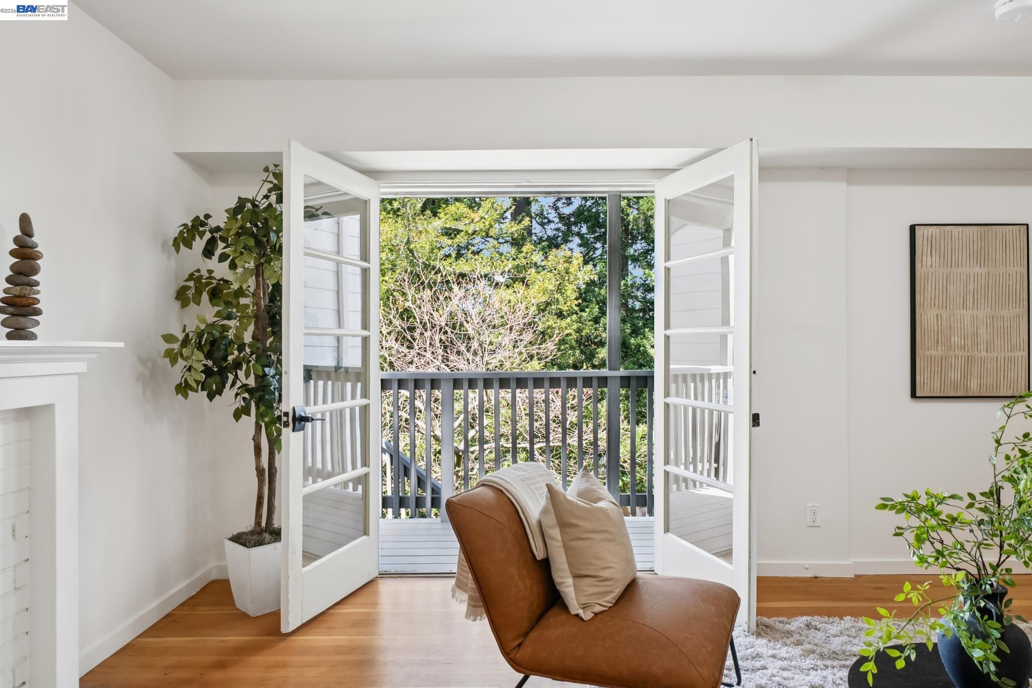 Detail Gallery Image 54 of 60 For 39 Chatsworth Ct, Oakland,  CA 94611 - 4 Beds | 2 Baths