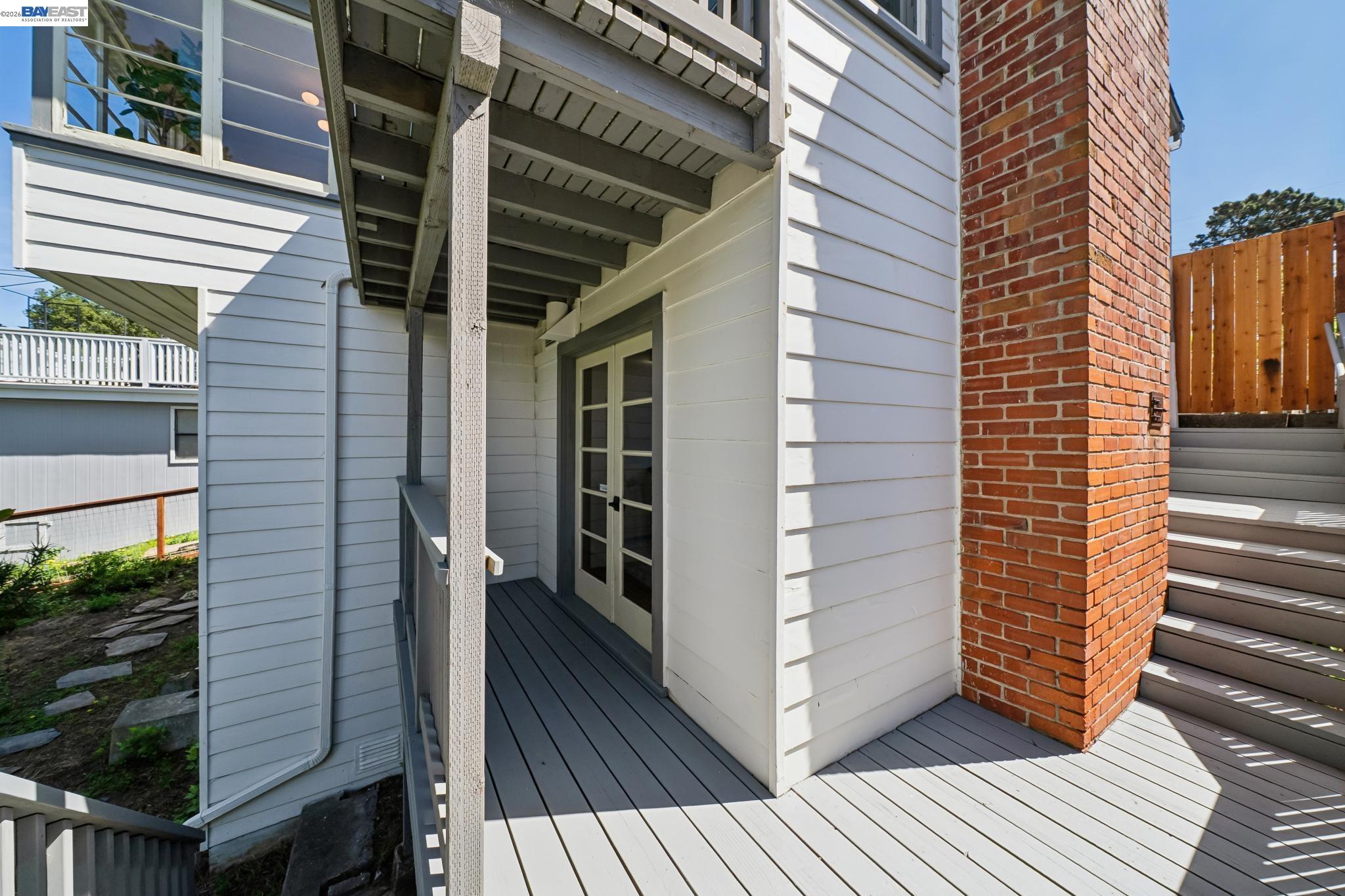 Detail Gallery Image 55 of 60 For 39 Chatsworth Ct, Oakland,  CA 94611 - 4 Beds | 2 Baths