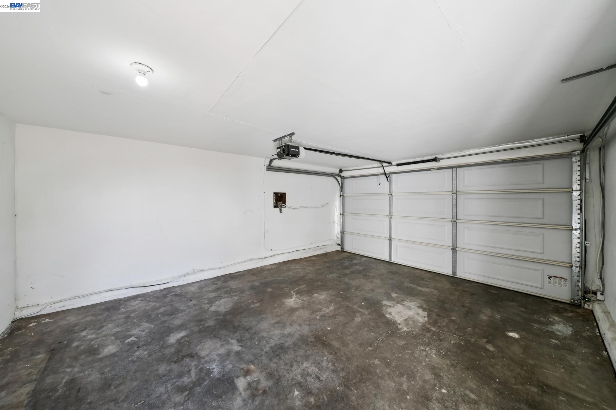 Detail Gallery Image 59 of 60 For 39 Chatsworth Ct, Oakland,  CA 94611 - 4 Beds | 2 Baths