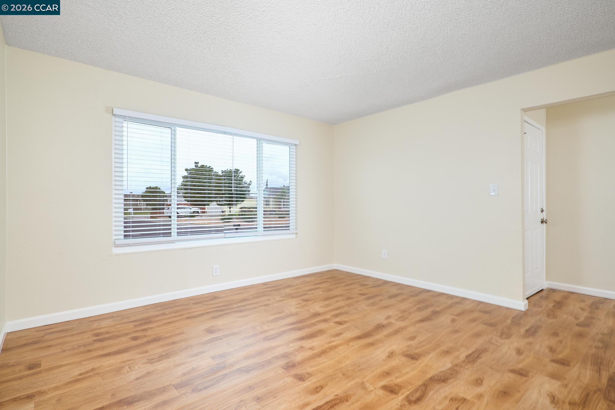 Detail Gallery Image 6 of 22 For 701 Shannon Dr, Suisun City,  CA 94585 - 4 Beds | 2 Baths