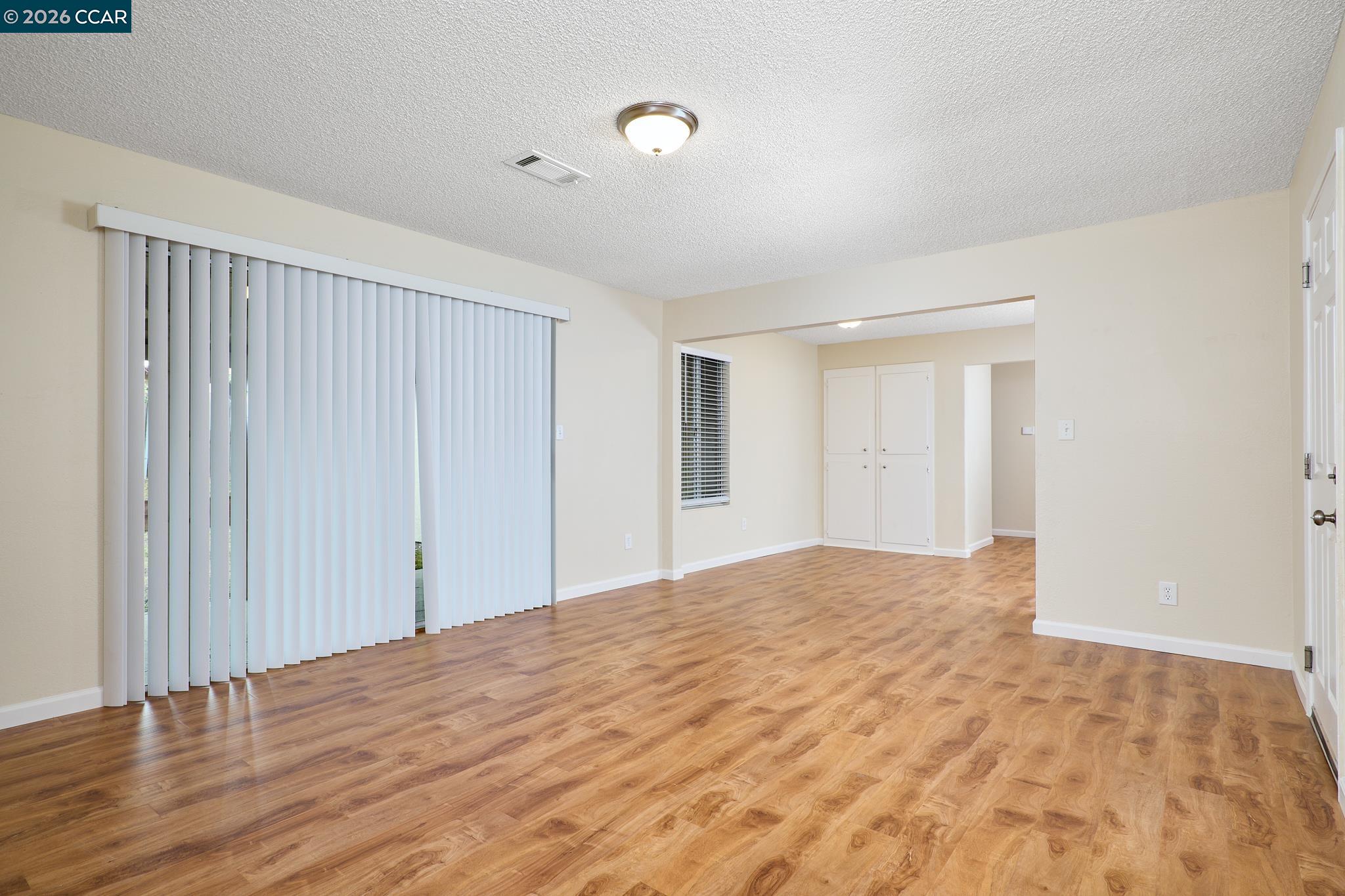 Detail Gallery Image 7 of 22 For 701 Shannon Dr, Suisun City,  CA 94585 - 4 Beds | 2 Baths