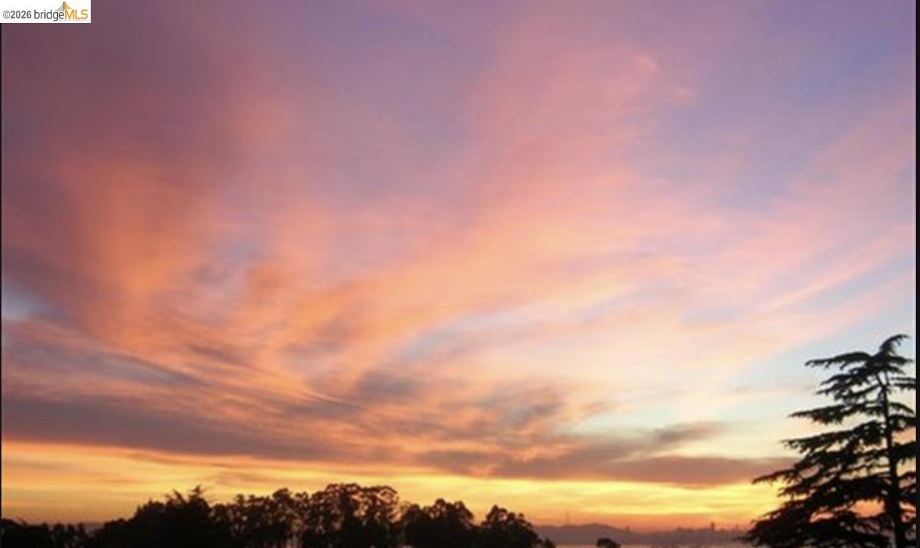 135 Alta Rd, Oakland, CA, 94618