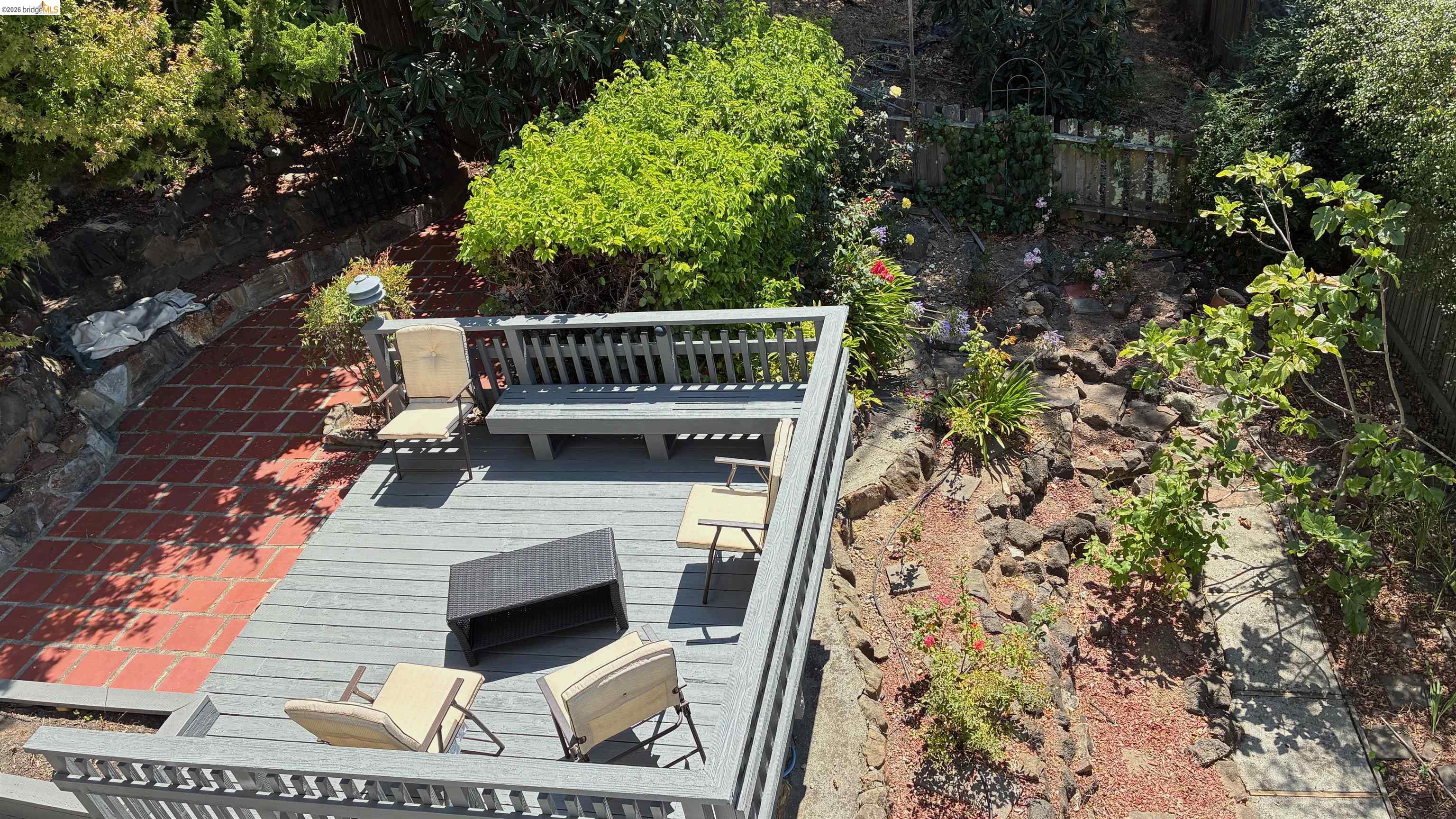 Detail Gallery Image 24 of 42 For 135 Alta Rd, Oakland,  CA 94618 - 3 Beds | 3 Baths