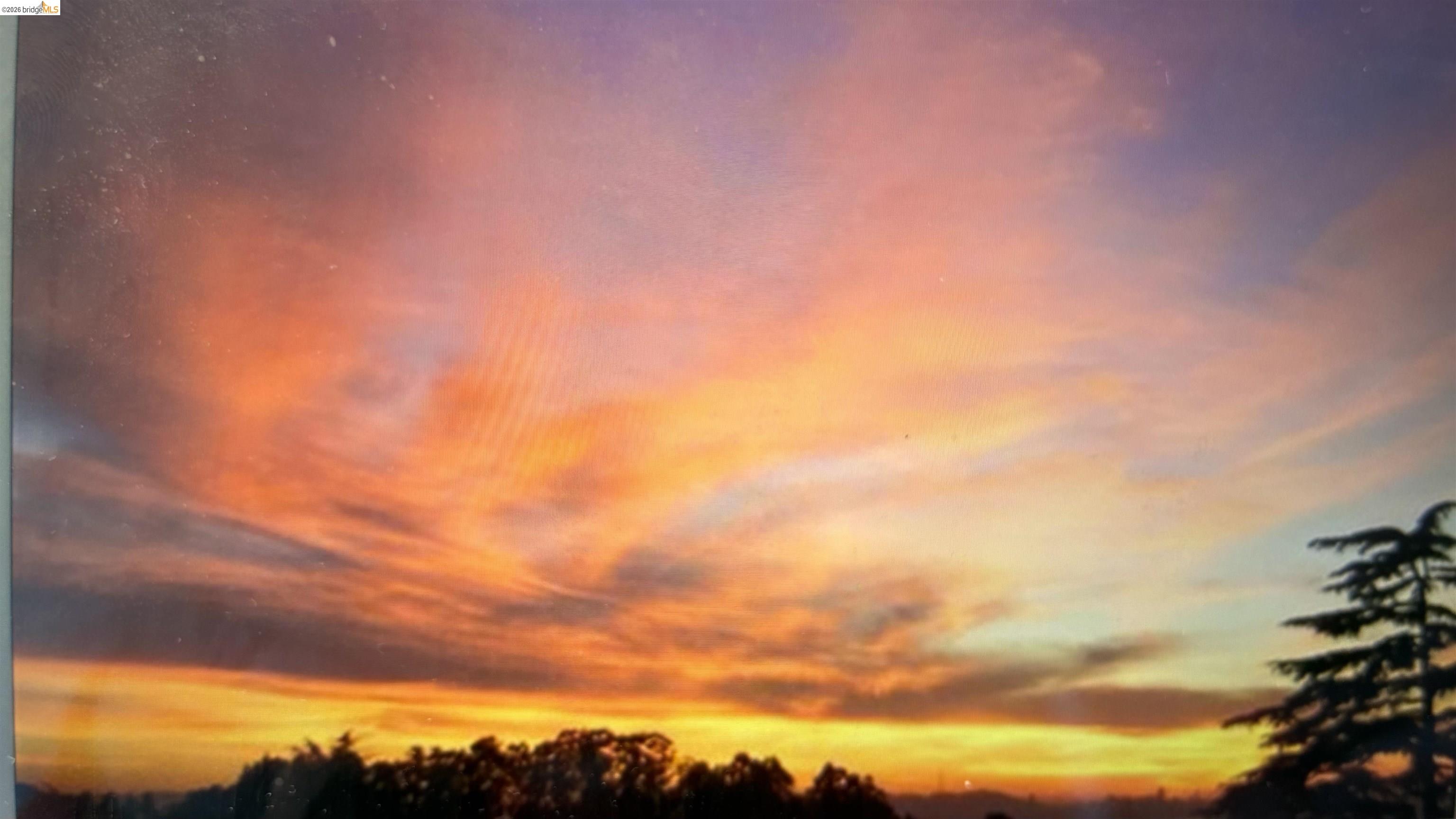 Detail Gallery Image 33 of 42 For 135 Alta Rd, Oakland,  CA 94618 - 3 Beds | 3 Baths