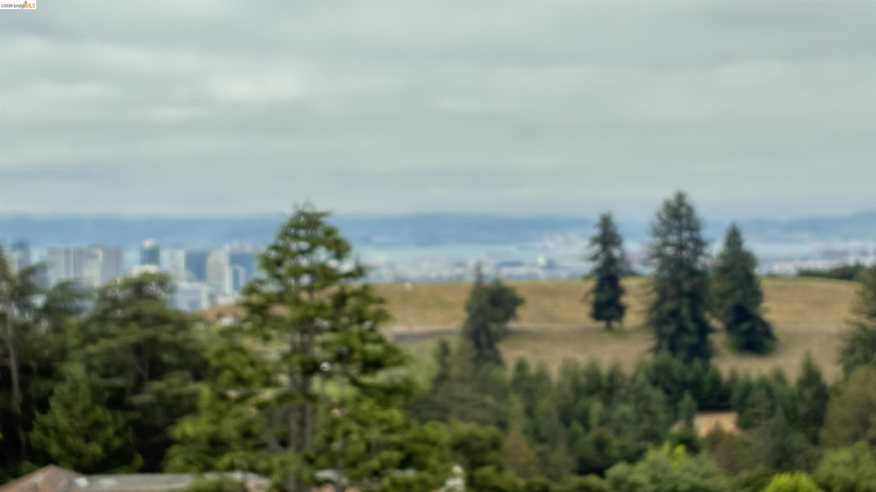 Detail Gallery Image 34 of 42 For 135 Alta Rd, Oakland,  CA 94618 - 3 Beds | 3 Baths