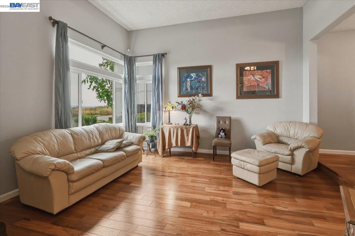 Detail Gallery Image 5 of 60 For 466 Crystalline Dr, Fremont,  CA 94539 - 4 Beds | 3 Baths