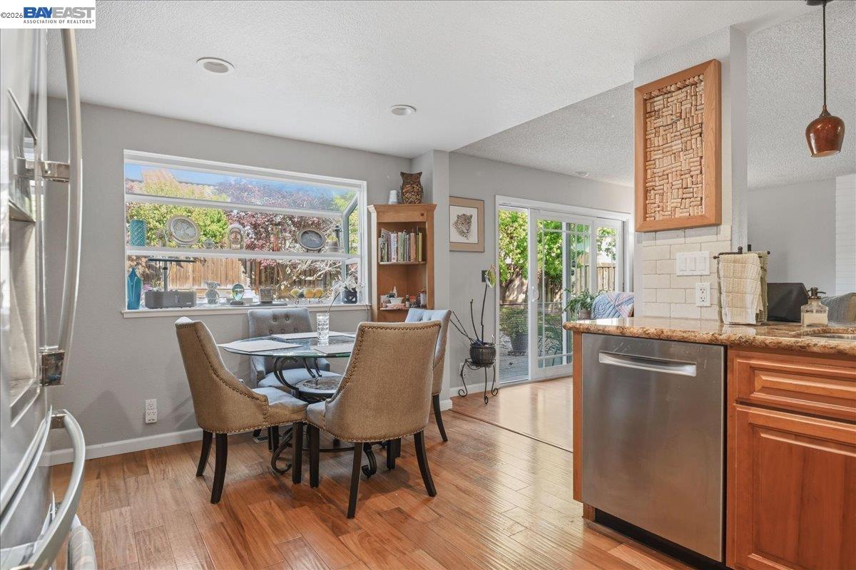 Detail Gallery Image 7 of 60 For 466 Crystalline Dr, Fremont,  CA 94539 - 4 Beds | 3 Baths