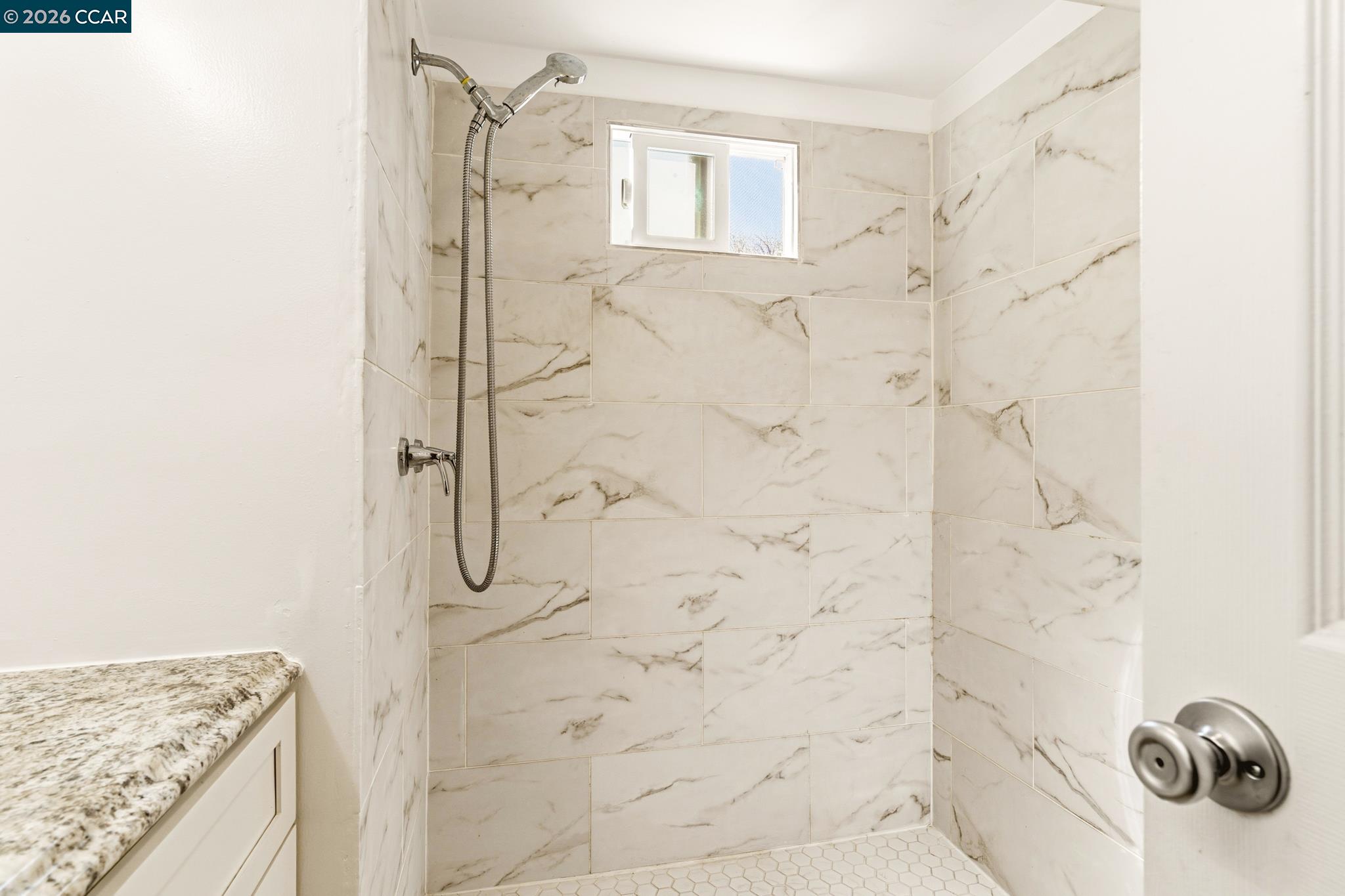 Detail Gallery Image 15 of 29 For 2399 E 14th St #105,  San Leandro,  CA 94577 - 1 Beds | 1 Baths