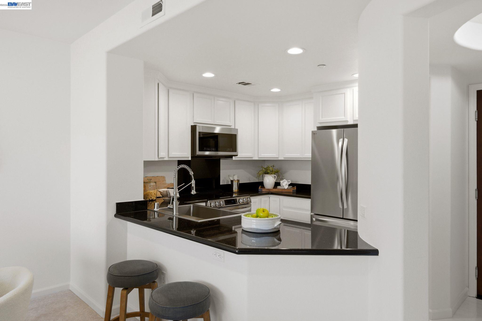 Detail Gallery Image 9 of 41 For 49002 Cinnamon Ferm Common #507,  Fremont,  CA 94539 - 2 Beds | 2 Baths