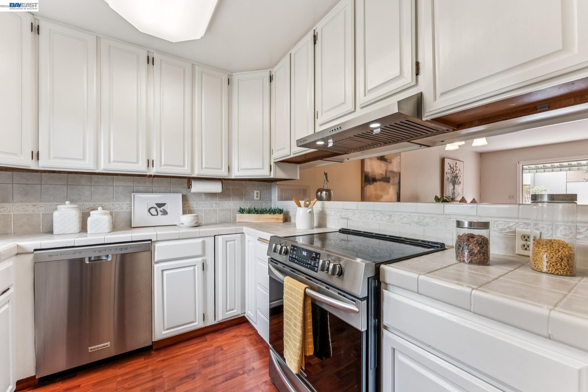 Photo #10: 41129517 Listing: Photo #10