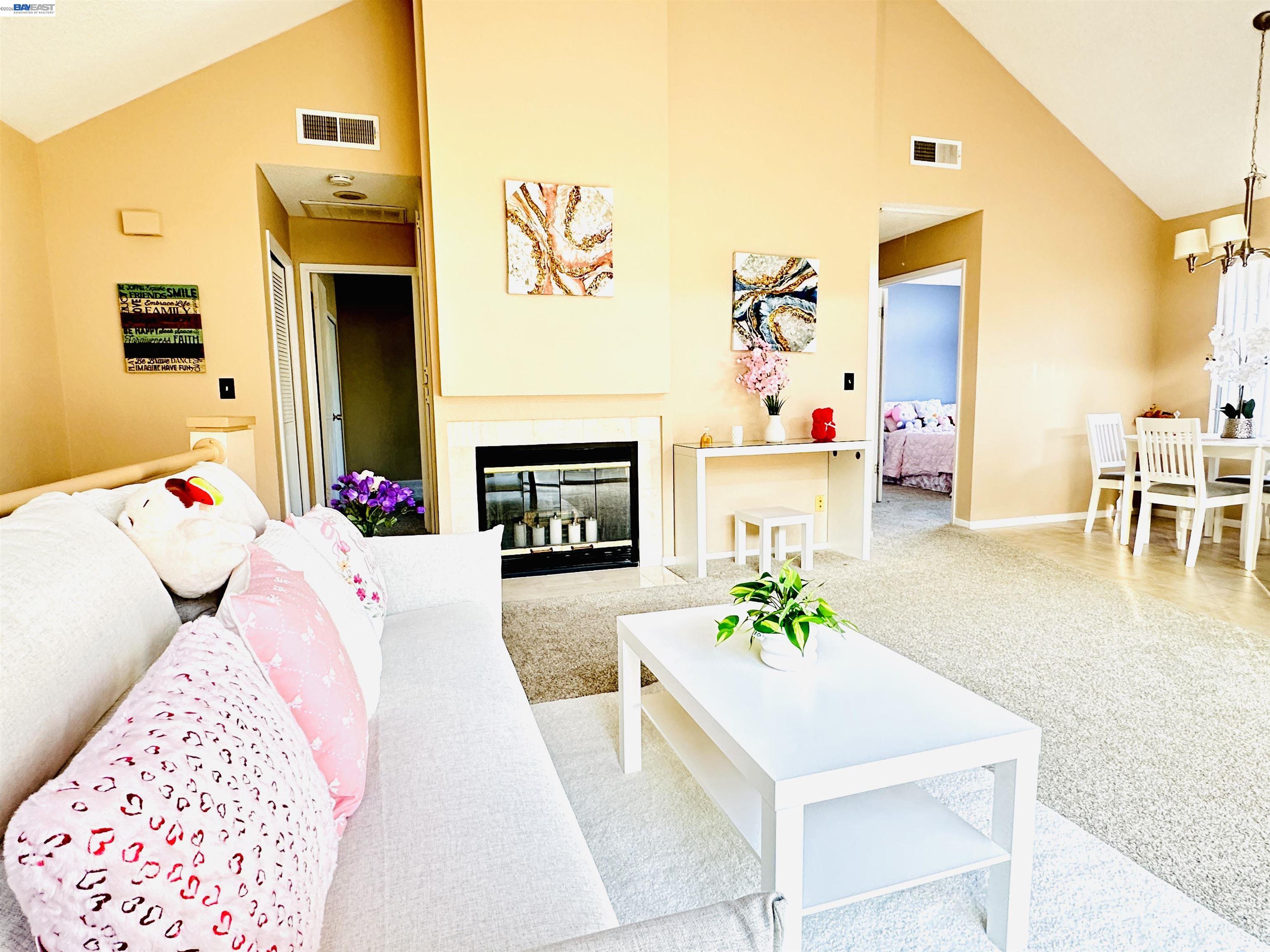 Photo #1: 41129519 Listing: Photo #1