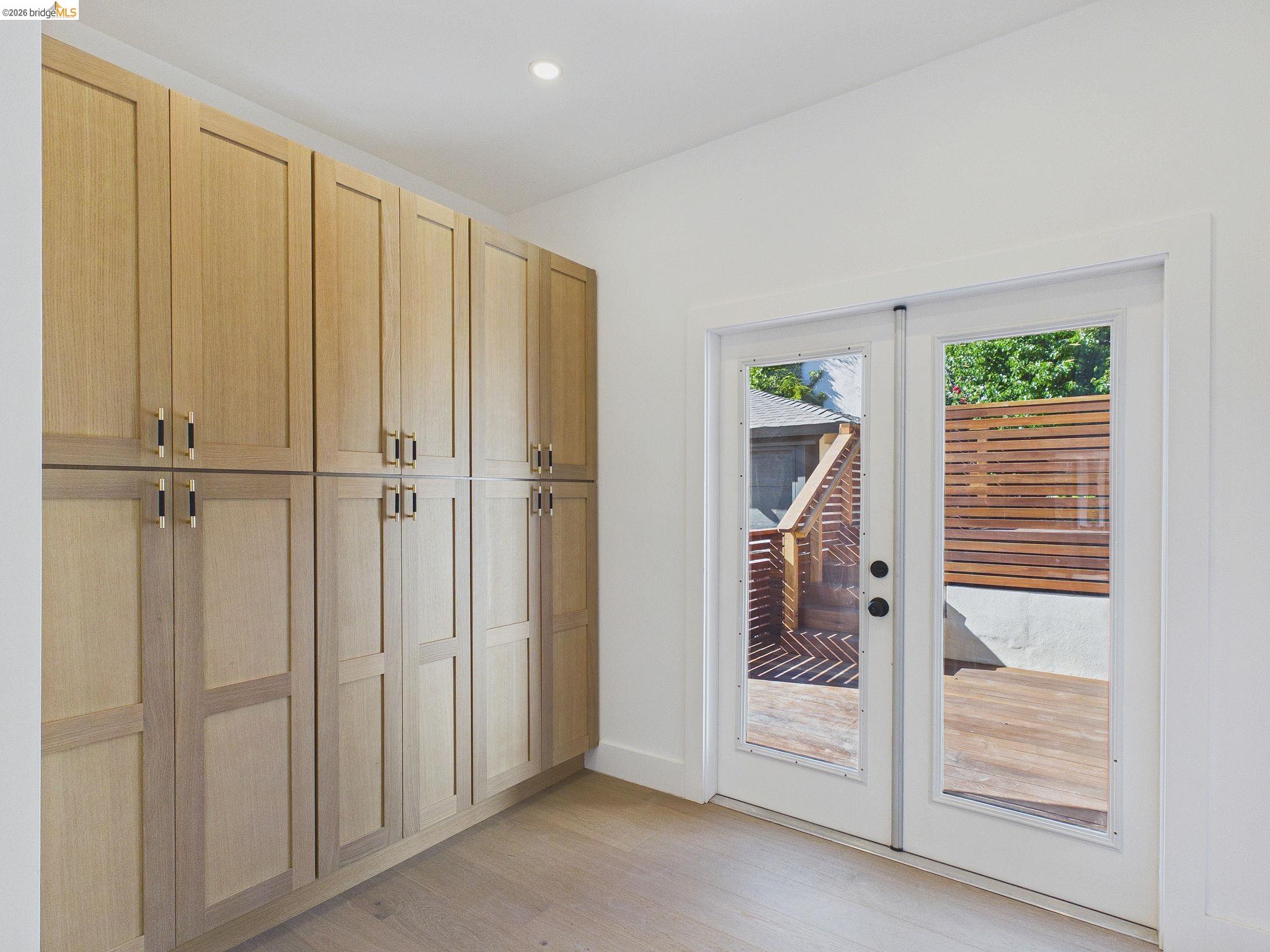 Detail Gallery Image 19 of 50 For 714 Walavista Ave, Oakland,  CA 94610 - 4 Beds | 4/1 Baths