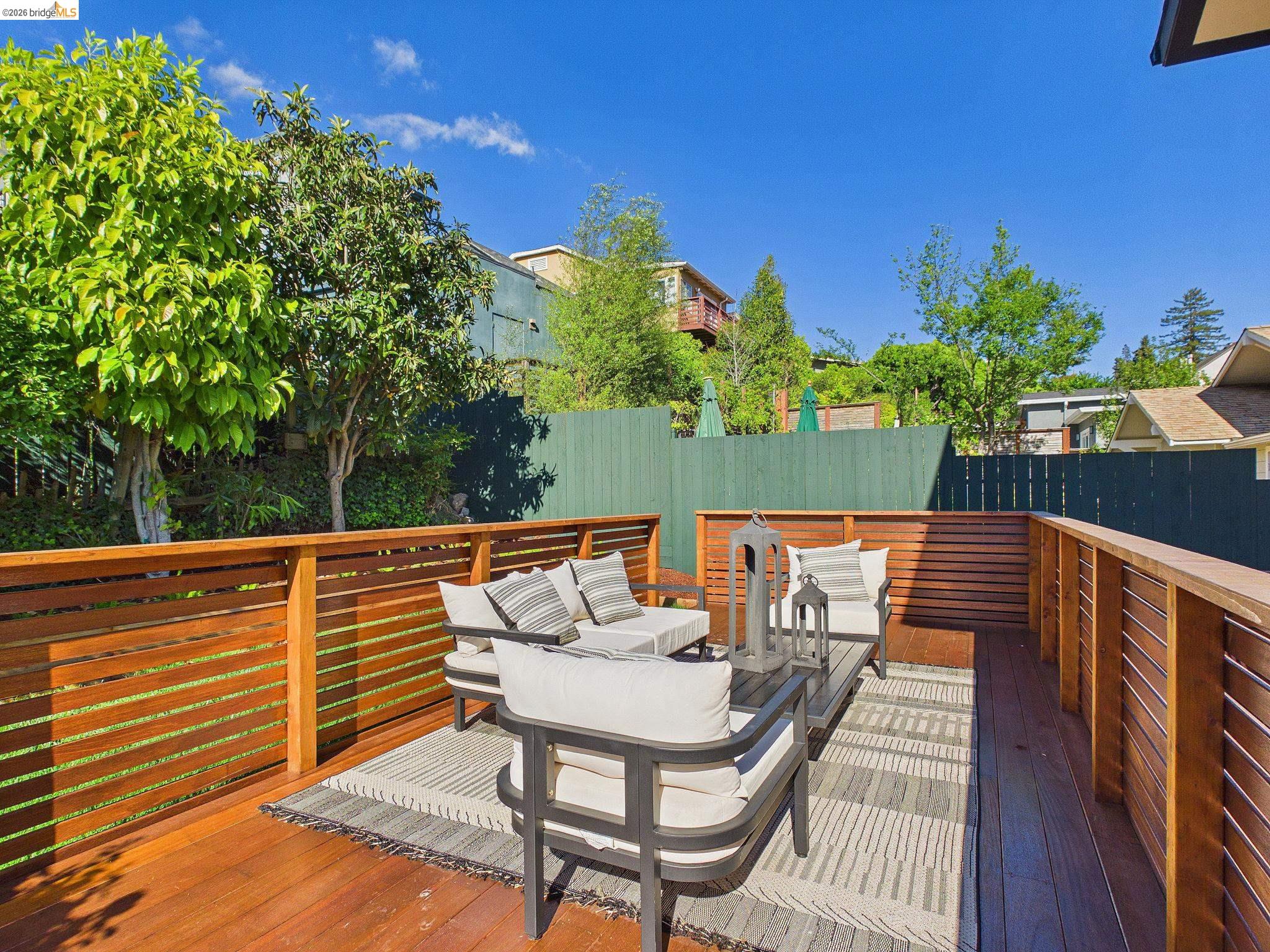 Detail Gallery Image 40 of 50 For 714 Walavista Ave, Oakland,  CA 94610 - 4 Beds | 4/1 Baths