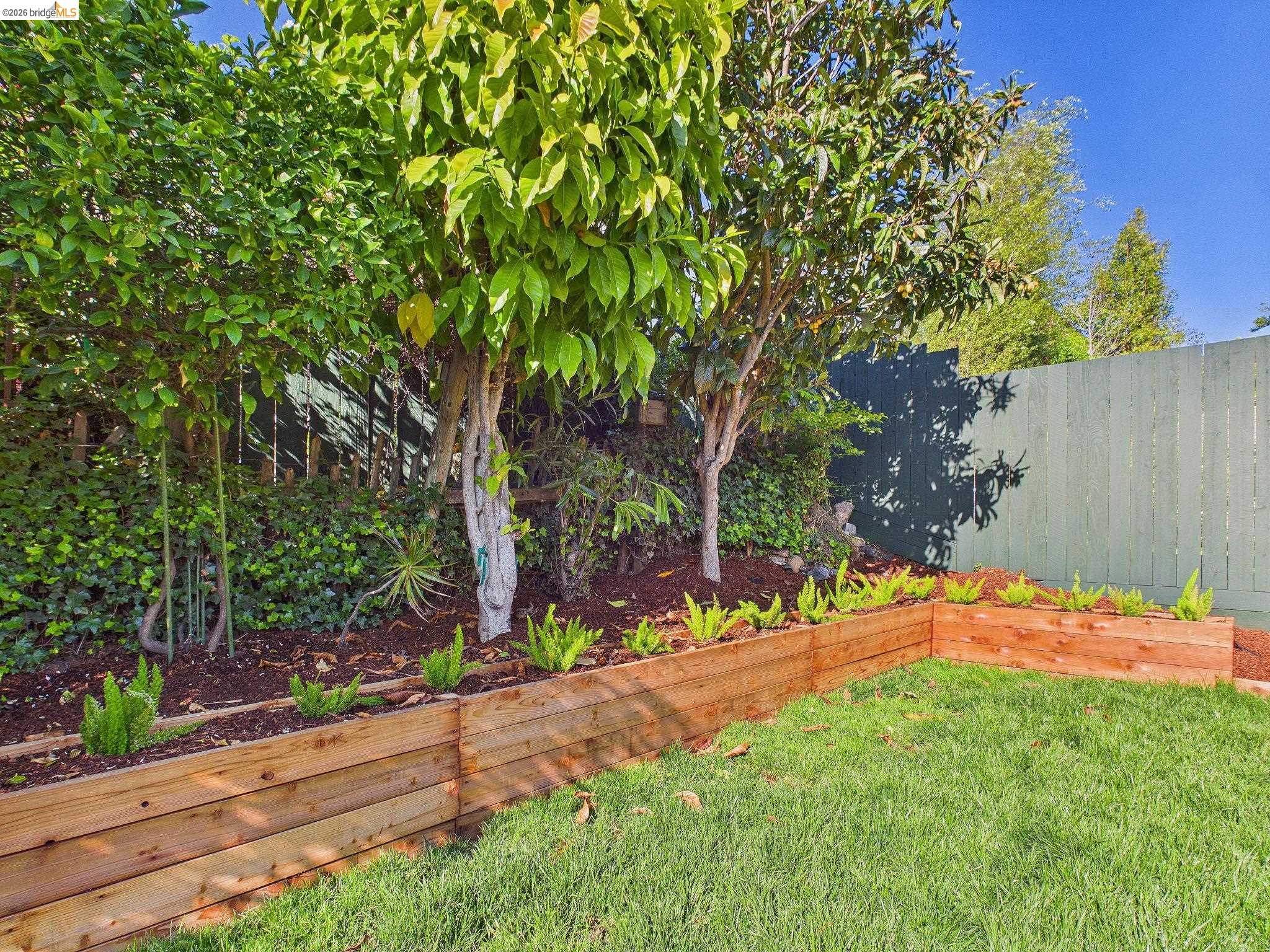 Detail Gallery Image 43 of 50 For 714 Walavista Ave, Oakland,  CA 94610 - 4 Beds | 4/1 Baths