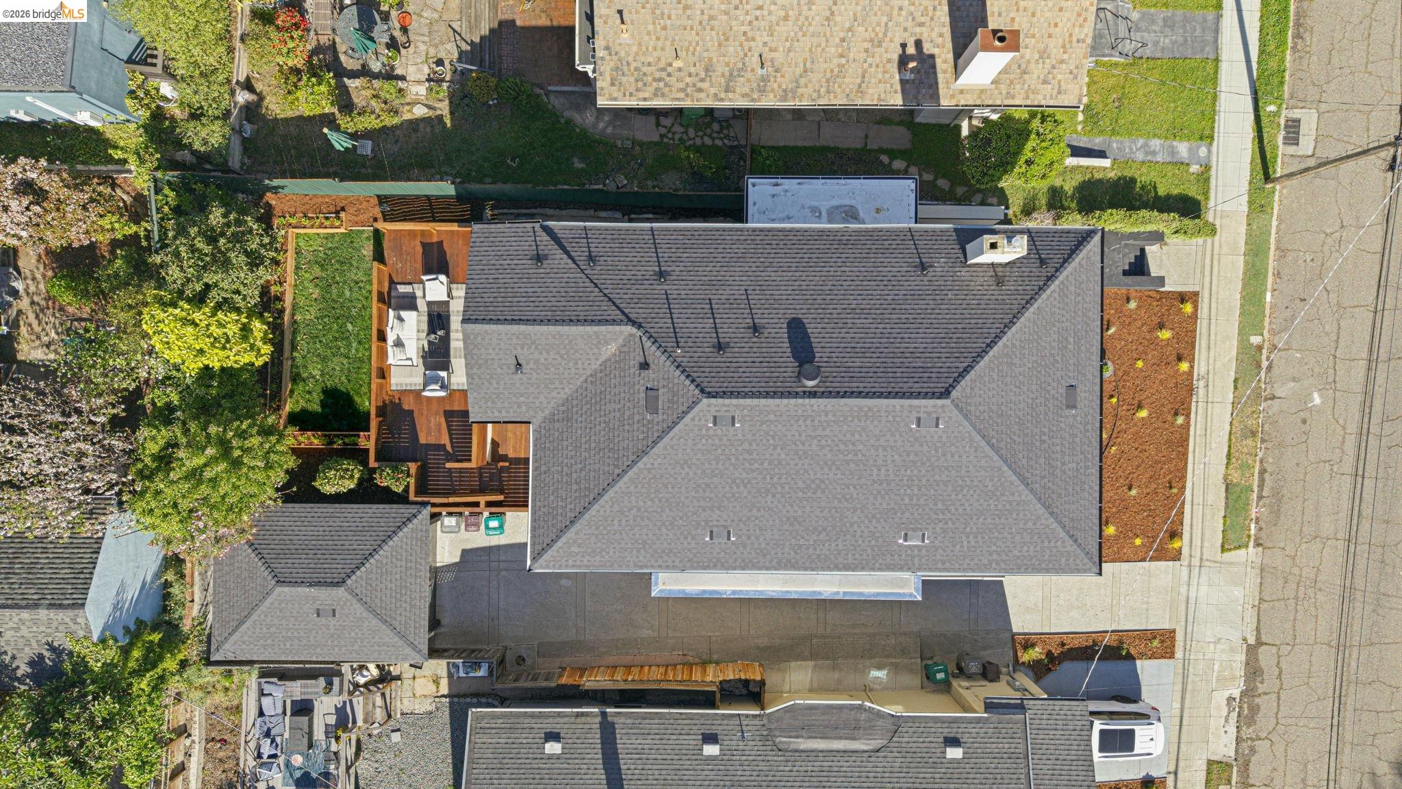 Detail Gallery Image 46 of 50 For 714 Walavista Ave, Oakland,  CA 94610 - 4 Beds | 4/1 Baths