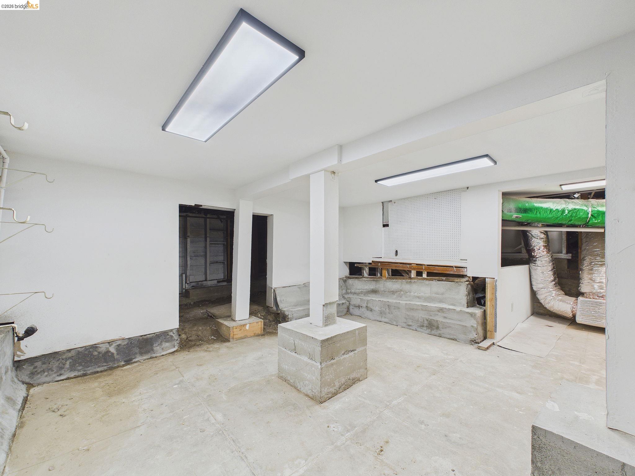 Detail Gallery Image 49 of 50 For 714 Walavista Ave, Oakland,  CA 94610 - 4 Beds | 4/1 Baths