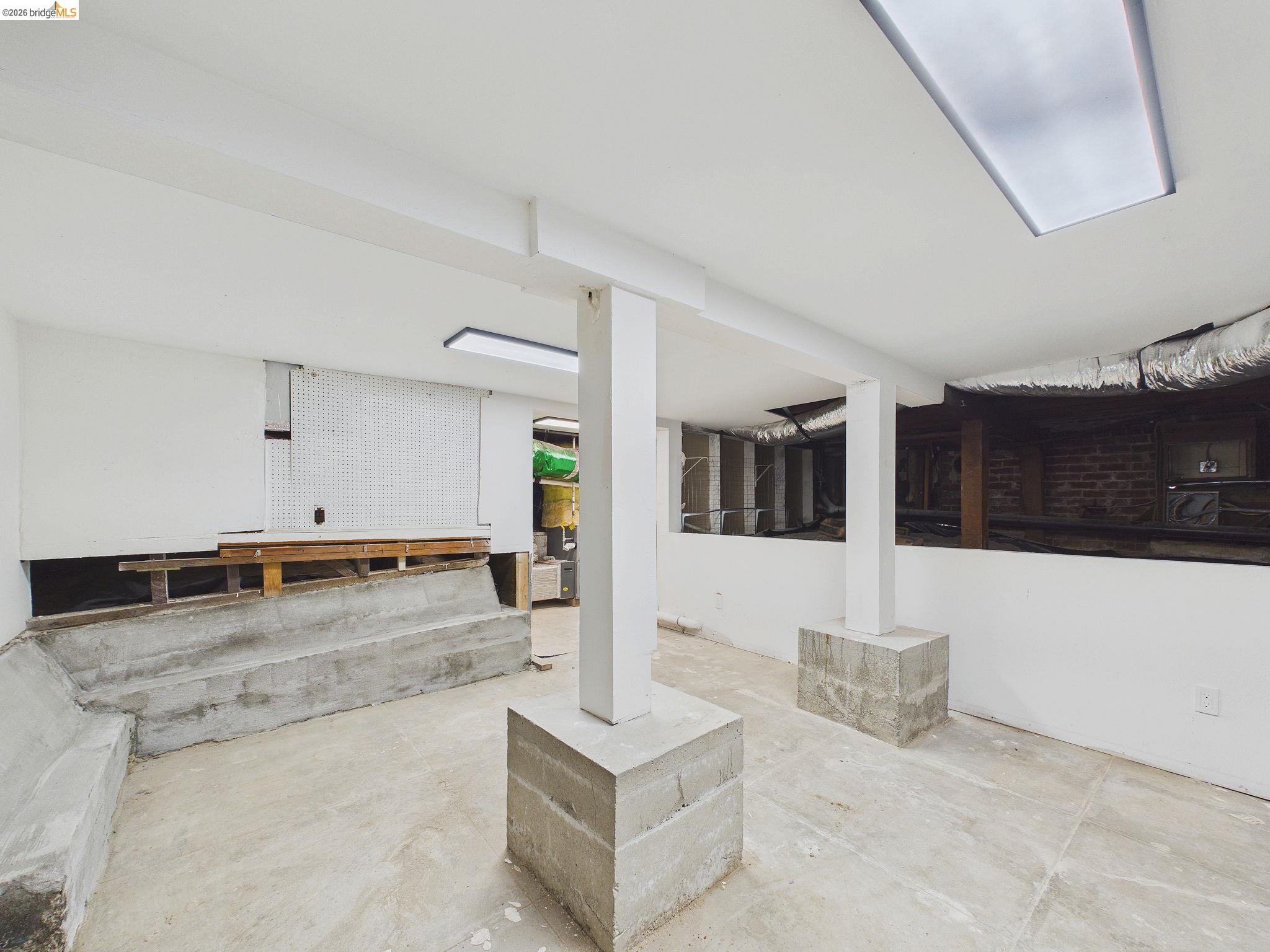 Detail Gallery Image 50 of 50 For 714 Walavista Ave, Oakland,  CA 94610 - 4 Beds | 4/1 Baths