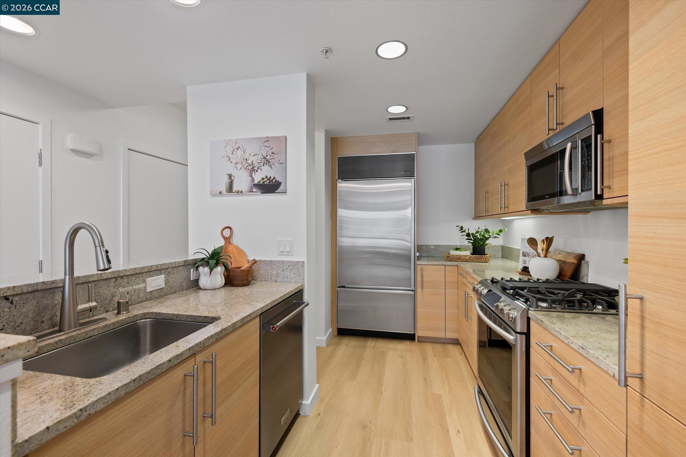 Photo #2: 41129522 Listing: Photo #2