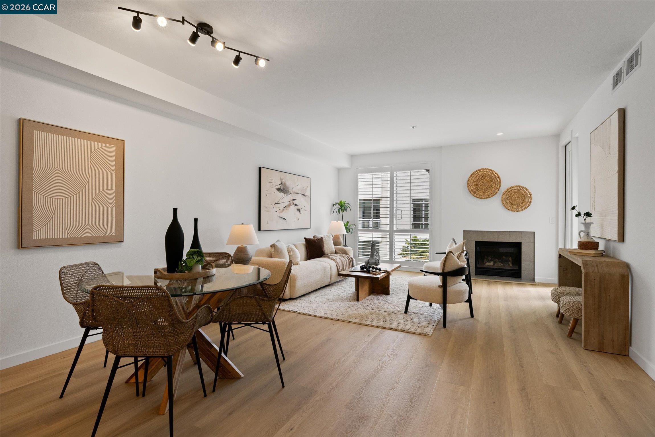 Photo #3: 41129522 Listing: Photo #3