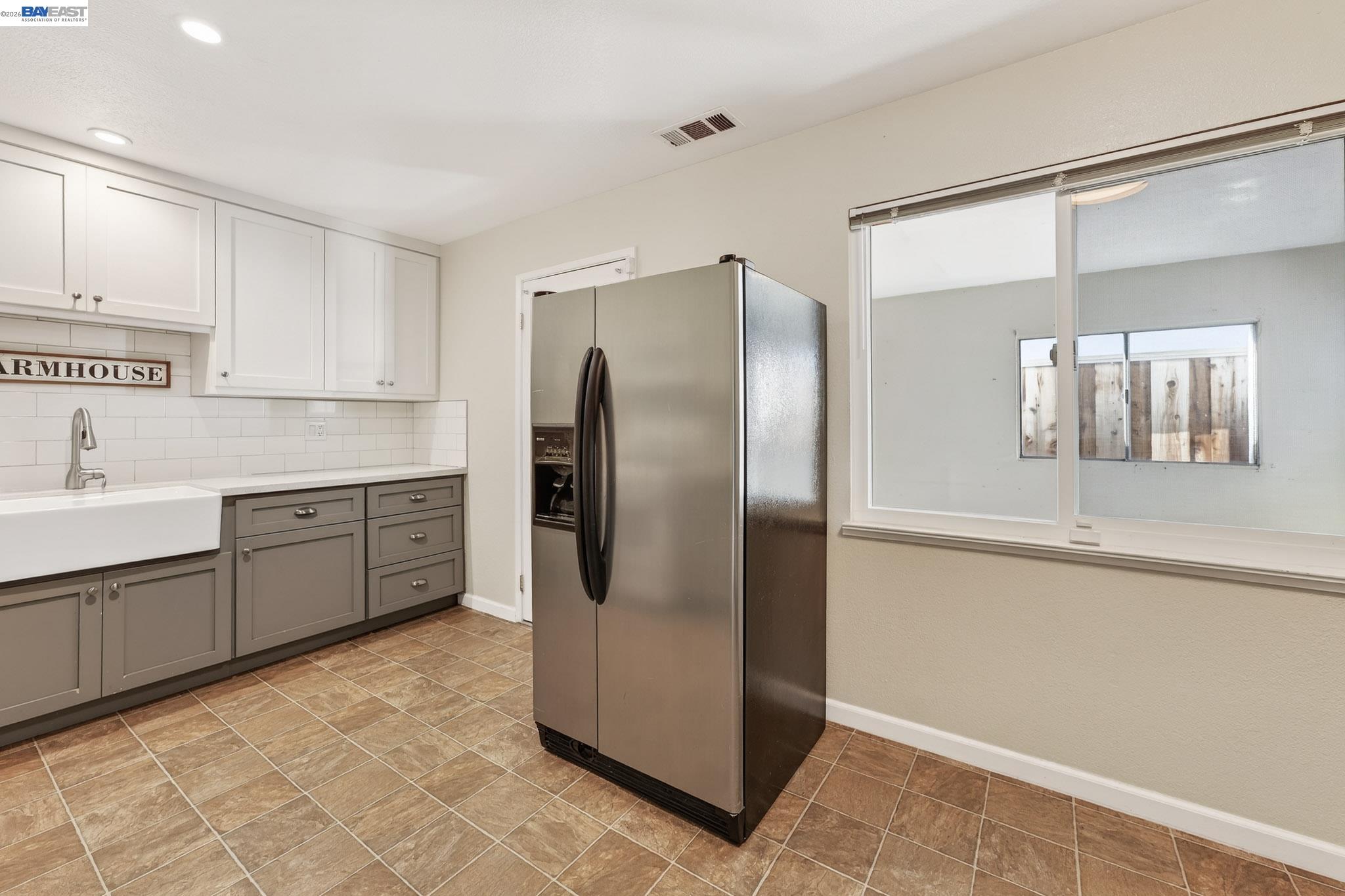 Detail Gallery Image 12 of 26 For 6759 Albyn Court, Newark,  CA 94560 - 3 Beds | 2 Baths